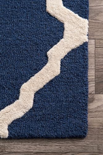 Miniatura 5 de Tapete hecho a mano de estilo moderno con estampado en forma de celosía, colección Marrakech, de nuLOOM, Lana, Azul marino