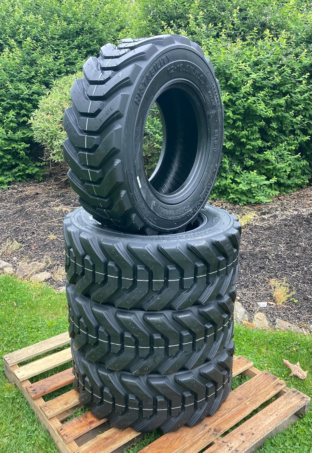Vehichle Tire 4-HD 12-16.5 Forerunner SKS-8 Tires - 14PLY - 12X16.5