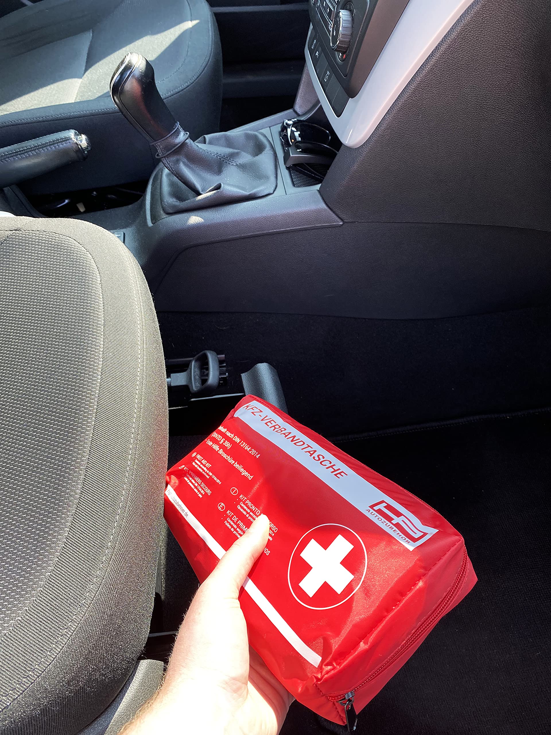Bolsa de primeros auxilios para automóvil rojo 10039