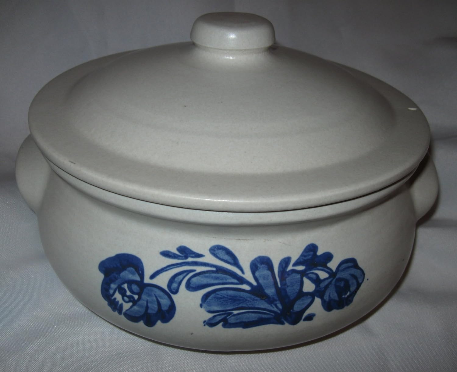 Pfaltzgraff Yorktowne Covered Cassarole