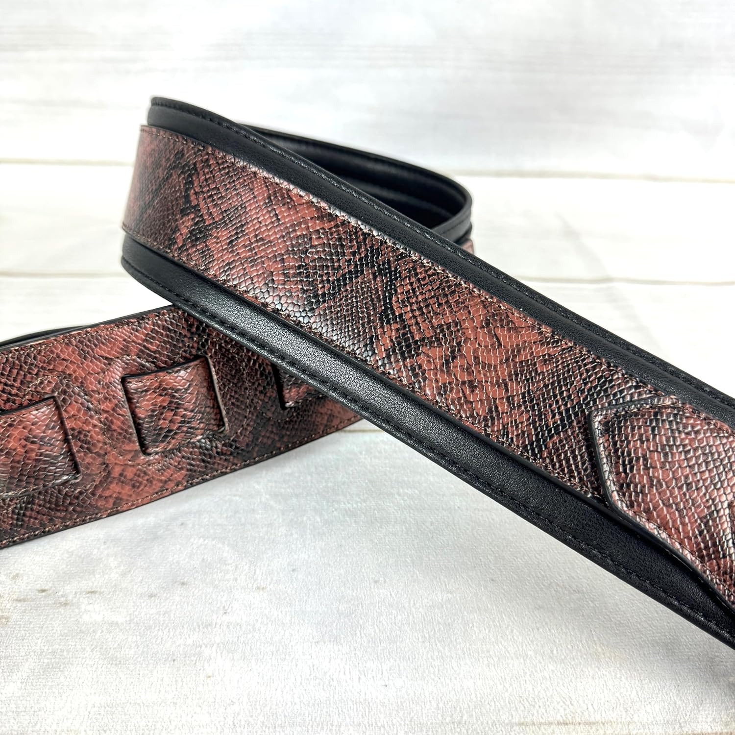 Walker & Williams SF-05 Dark Brown Guitar Strap Scaled And Textured Snakeskin Pattern with Snakehead & Glove Leather Padded Back For Acoustic, Electric, And Bass Guitars