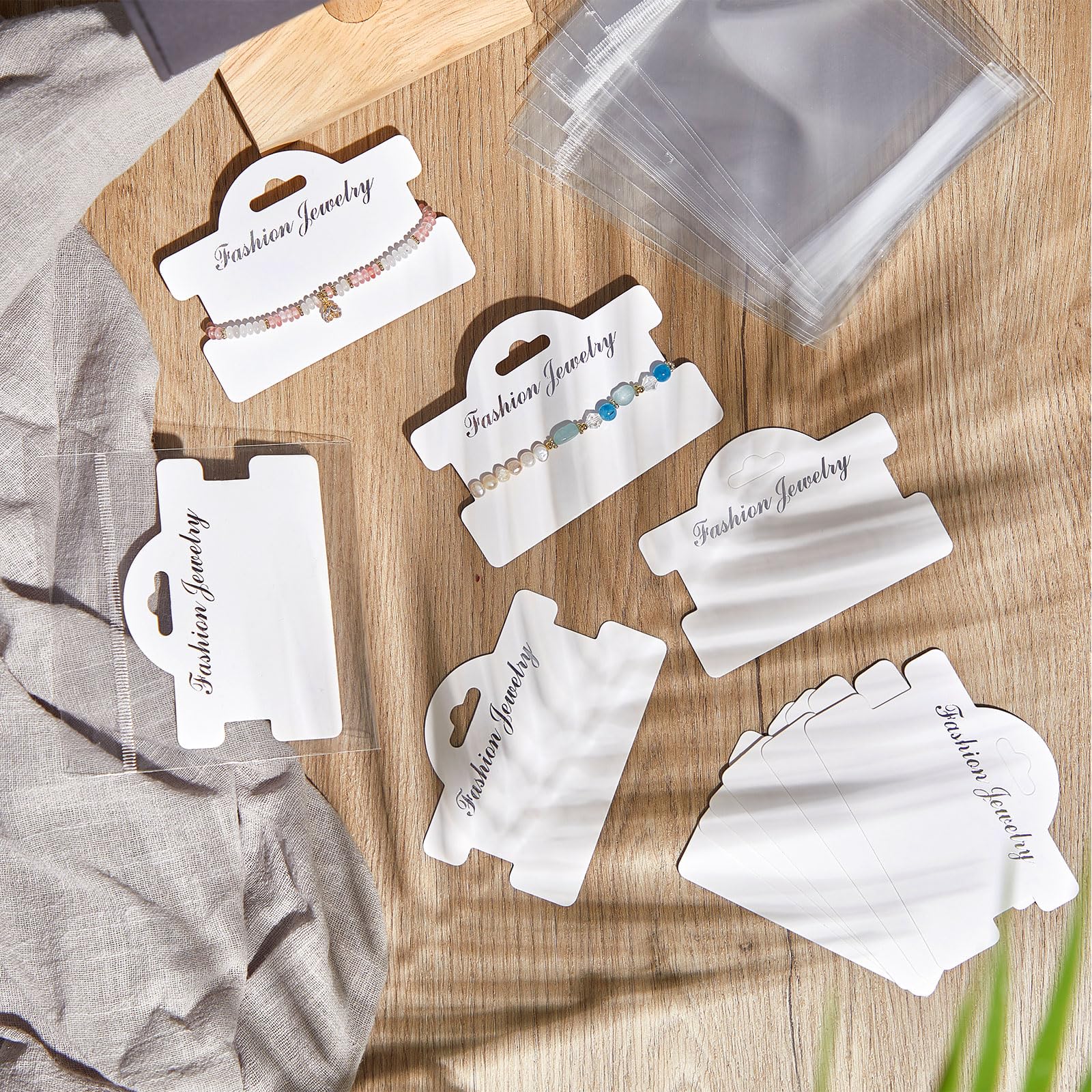 Fulmoon 100 Pcs Bracelet Display Cards 3.94 x 2.83 Inch Hanging Cards with 4.33 x 5.51 Inch Bags for Jewelry(White)