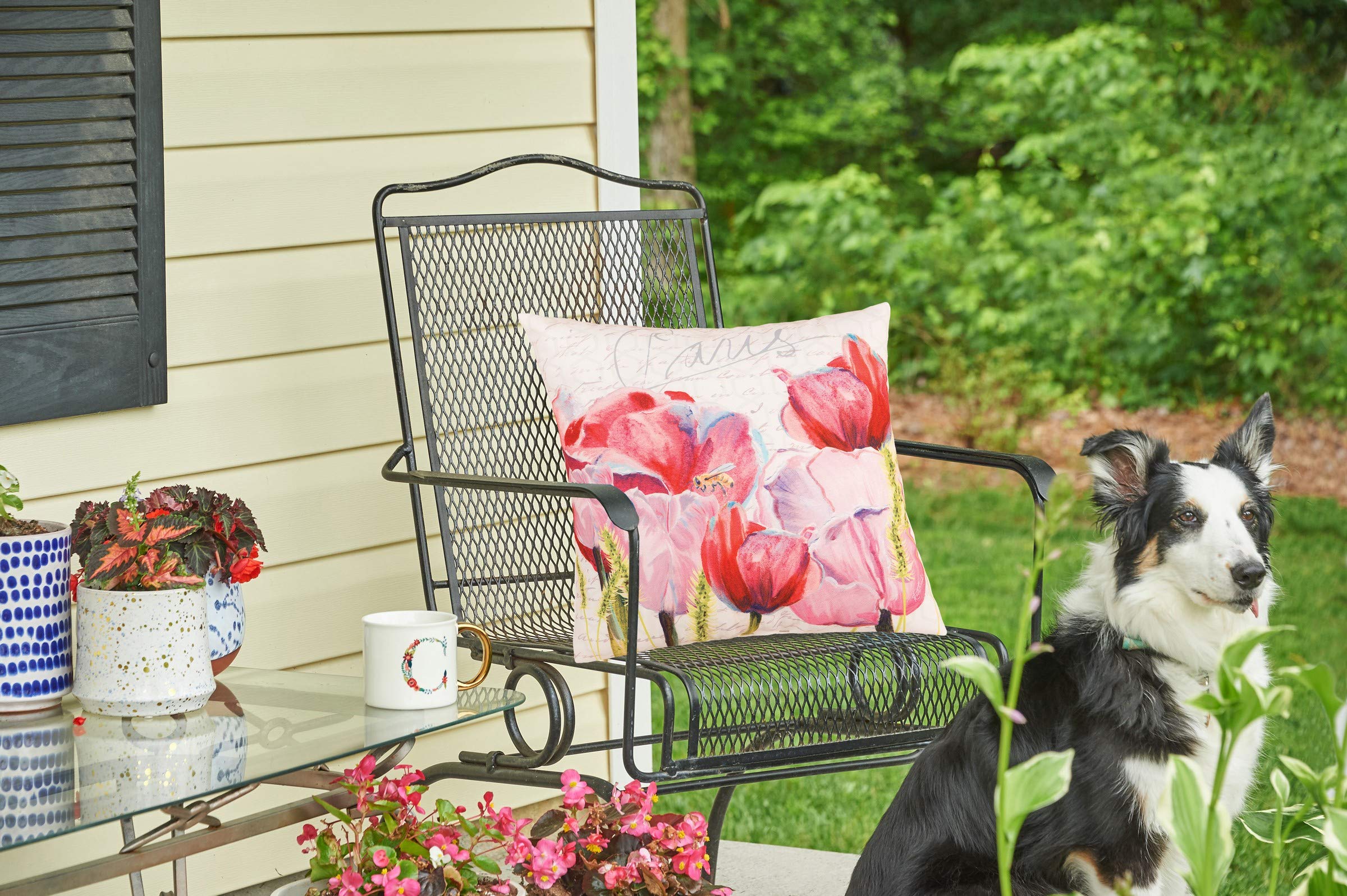 C&F Home Tulips Premium Indoor / Outdoor Pillow Spring Summer Flowers Decor Decoration Throw Pillow For Patio Couch Chair Living Room Bedroom 18