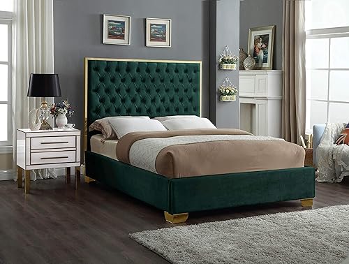 Miniatura 2 de Meridian Furniture Lana Collection Modern  Cama tapizada de terciopelo contemporáneo con detalles profundos y patas doradas, matrimonial, verde