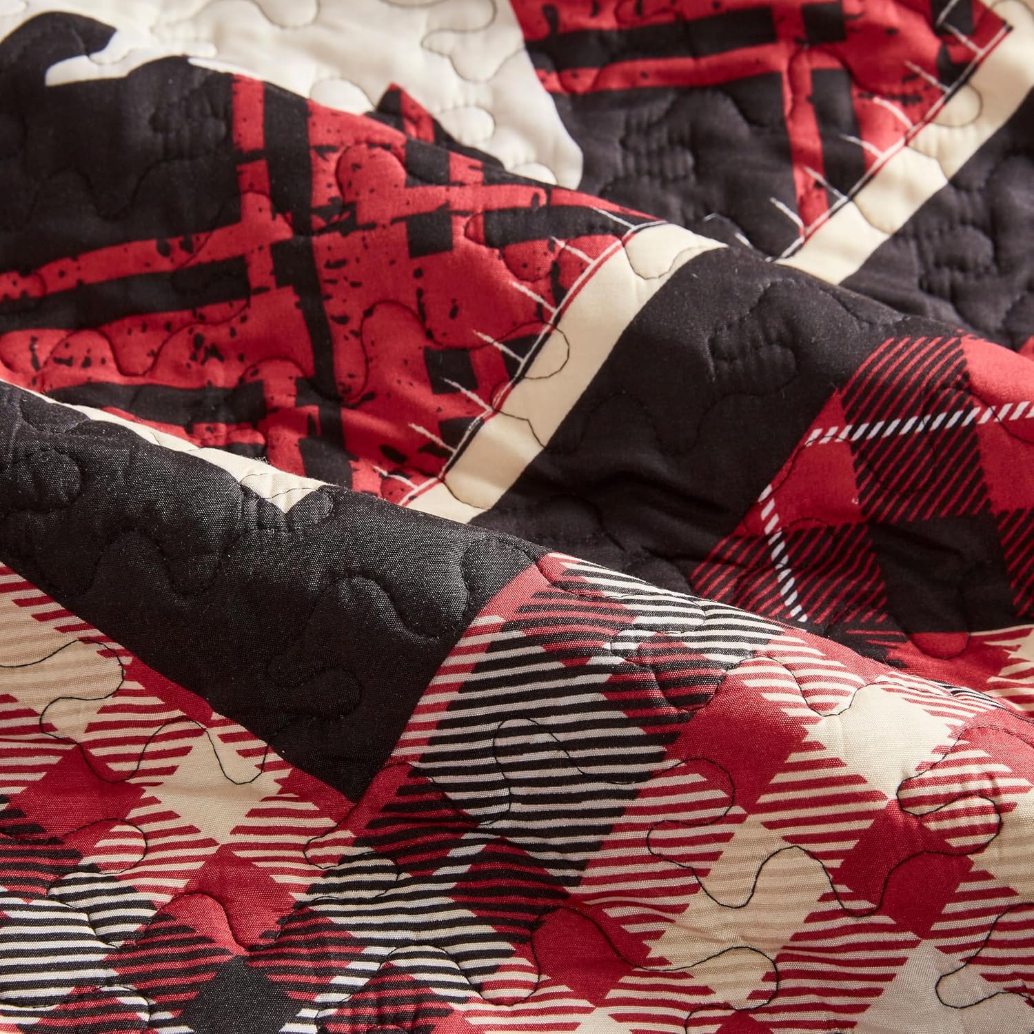 Virah Bella 3 Piece Queen Lodge Quilt Bedding Set - Diamond Bear Lodge - Rustic Cabin Country Reversible Camping Comforter Set with Decorative Pillow Shams, Burgundy/Black