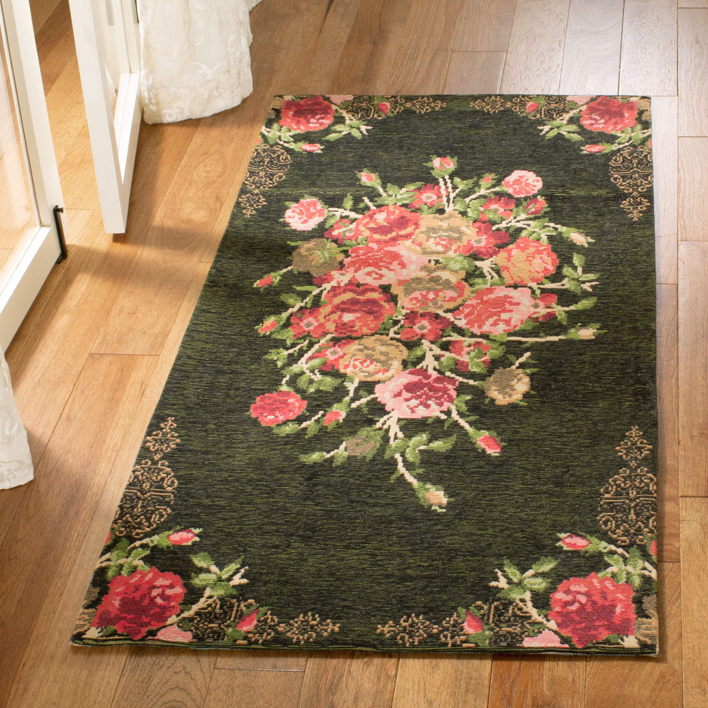 SAFAVIEH Classic Vintage Collection Accent Rug - 2'3" x 4', Black & Red, French Country Floral Design, Non-Shedding & Easy Care, Ideal for High