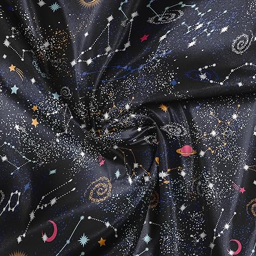 Miniatura 386 de Lunarable - Tela para amantes de perros de The Yard, patrón divertido de animales de dibujos animados en posiciones caprichosas estirando y Beige y