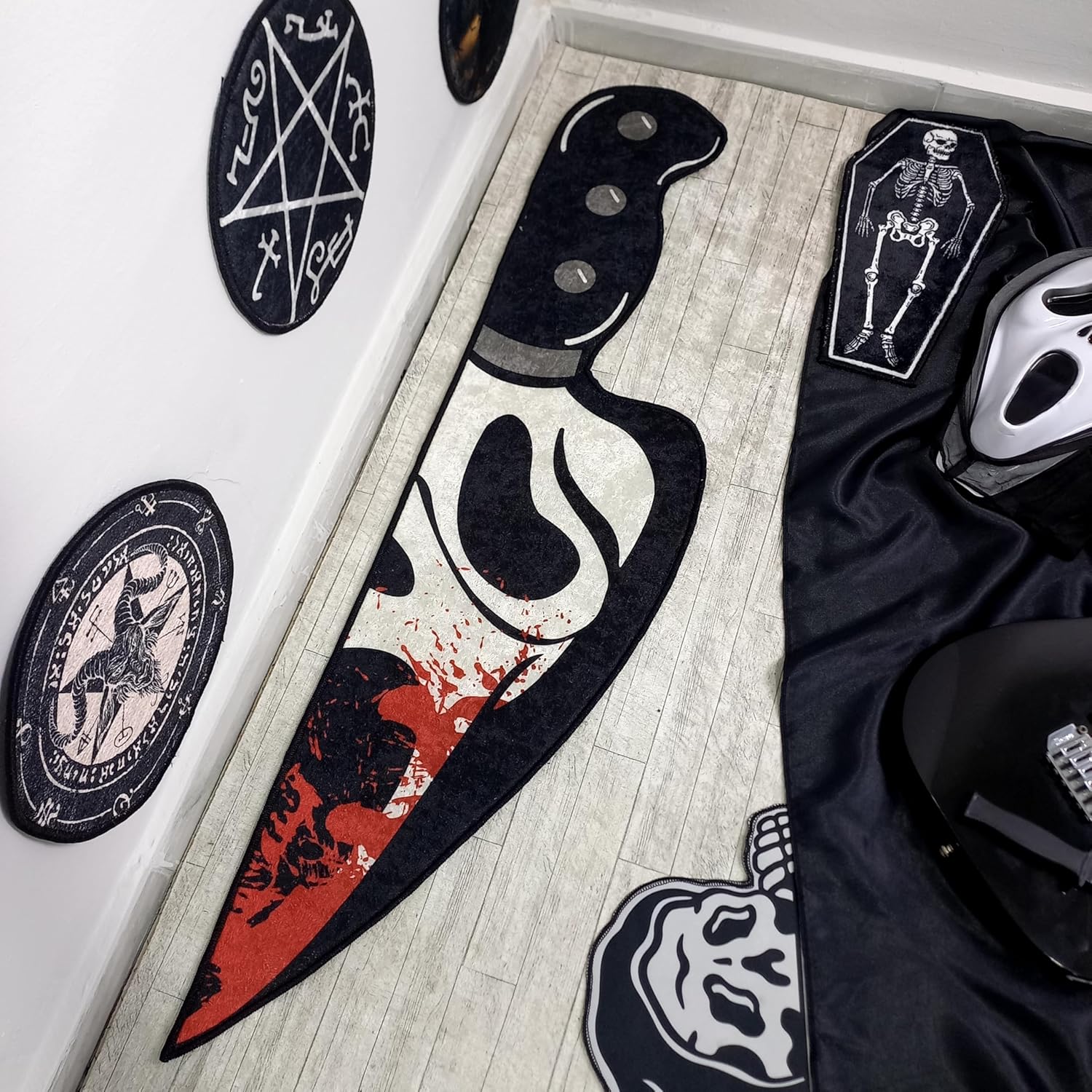 Scream Knife Horror Rug Movie Theater Room Bedside Mancave Floor Decor Nonslip Washable Carpet Spooky Mat (Blood, 1x4 ft. (Flat Quality))