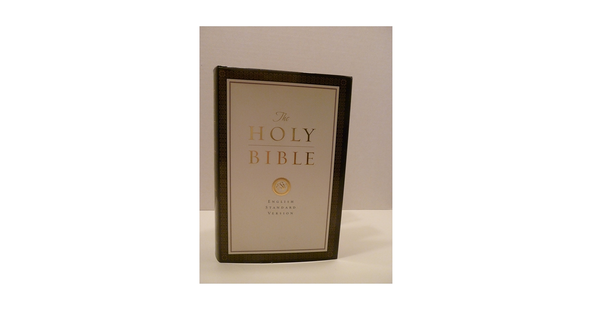 洋書 The HOLY BIBLE English standard version The Holy Bible English Standard Version: crossway-bibles