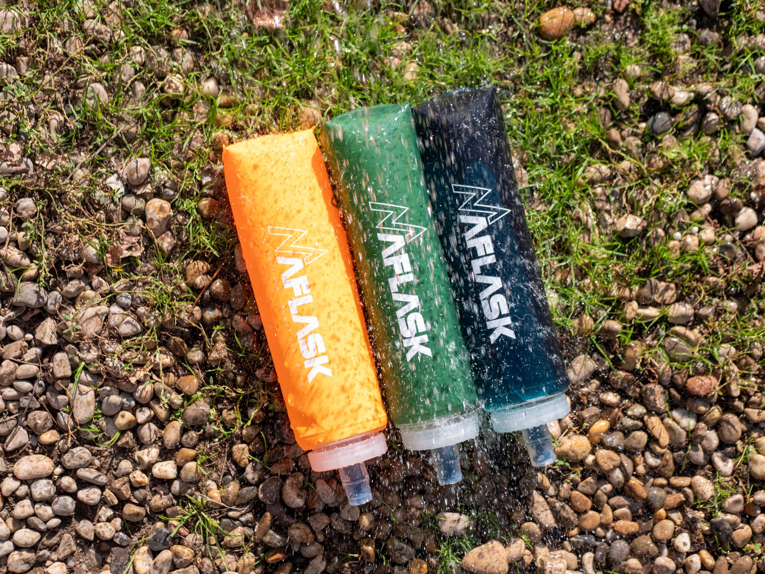 Gourdes/Flasques Souples 500 ml – Lot de 2 Softflask Diamètre 42 mm Sans BPA, Ultra-Légères,Anti-Fuite, Bouteilles d’Eau Sport pour Running, Trail, Randonnée & Vélo (BLEU- 500ML- 2pcs)