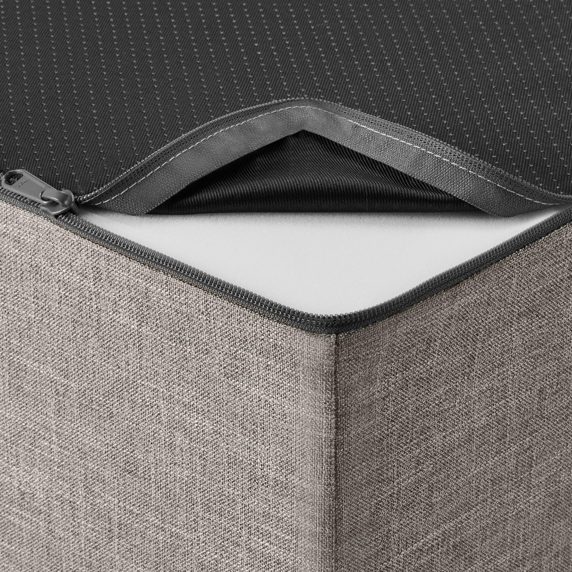 Amazon Basics - Scaletta per Cani da 35,1cm, Scaletta a 3 Gradini per Letto e Divano, Scala con Base Antiscivolo da Interno per Cani e Gatti, Grigio