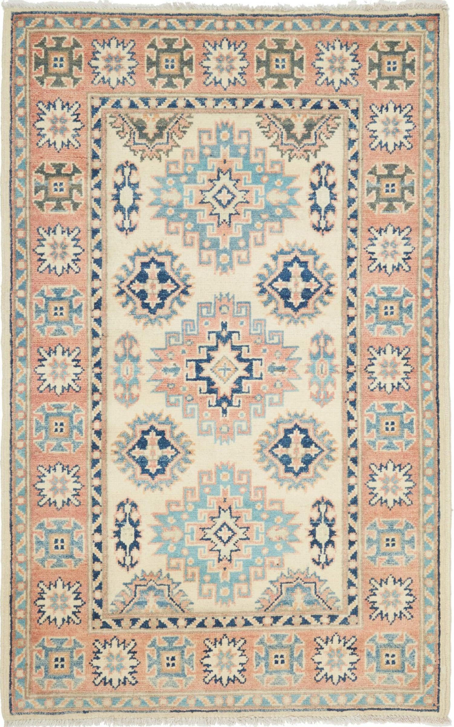 Tapis Kazak noué main en laine la solution pour réchauffer vos sols