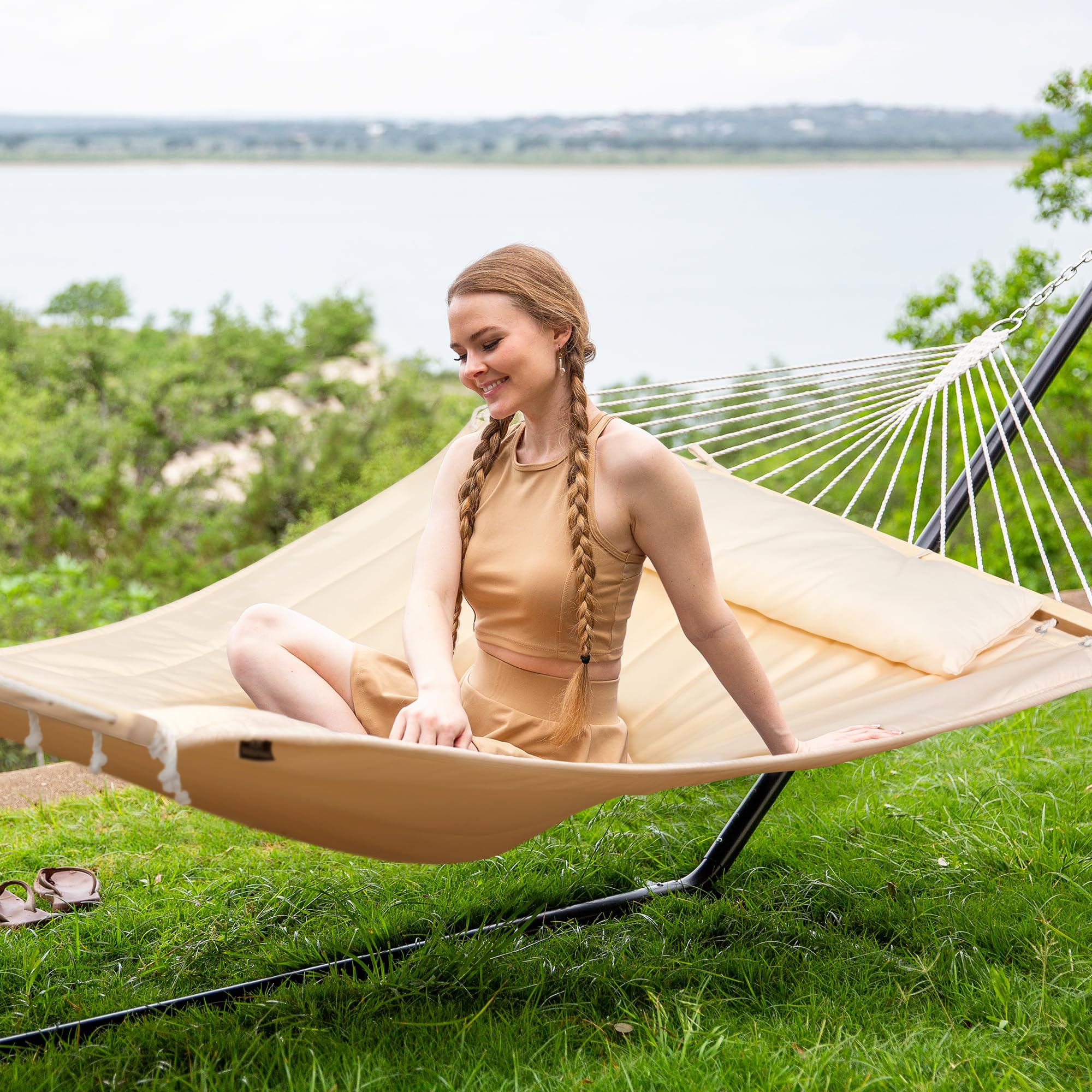 SUNCREAT Doppel-Outdoor-Hängematte mit 4,5 m Ständer, Stehende Terrassen- Hängematten für draußen, Beige Garten