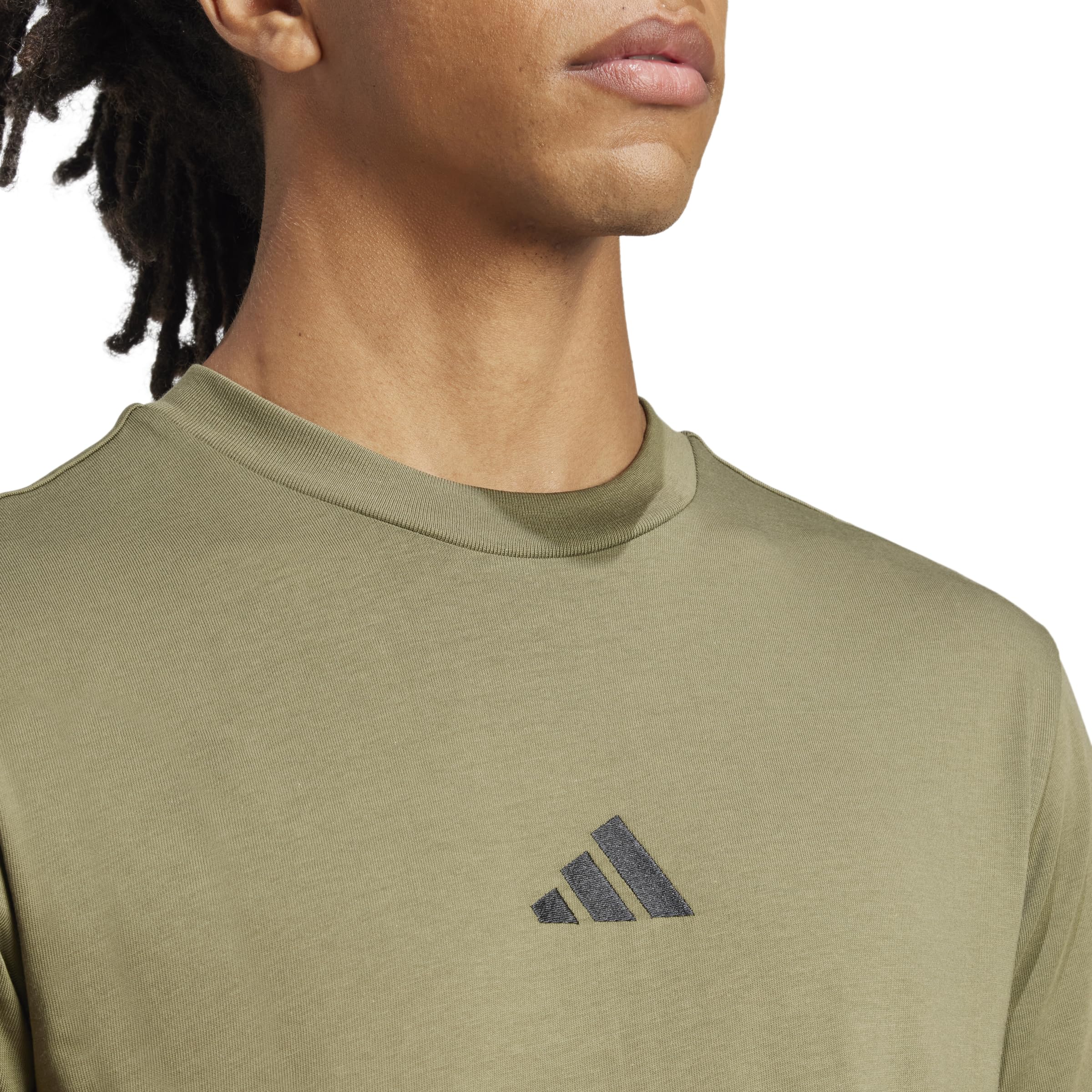 adidas Essentials Small Logo Single Jersey T-Shirt Mężczyźni Essentials Small Logo Single Jersey T-shirt