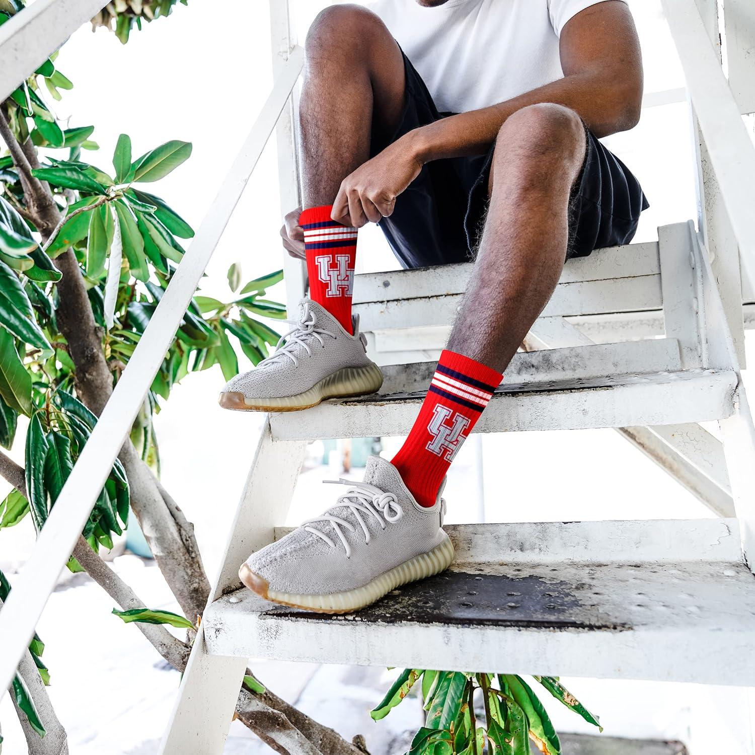 FBF NCAA unisex-adult 4 Stripe Deuce Crew - Image 2