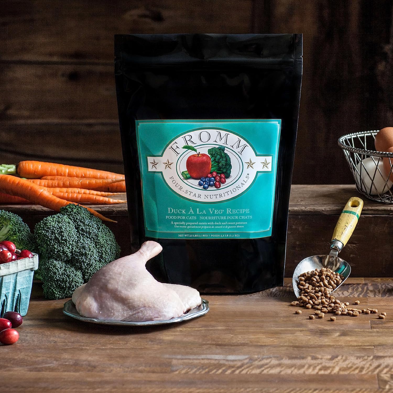 Fromm Four-Star Nutritionals Duck A La Veg Cat Food - Premium Dry Cat Food - Duck Recipe - 4 lb