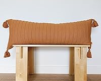 Vista 5 de Funda de almohada lumbar 100% de algodón suave con rayas elevadas con textura de punto acanalado con borlas, 14 x 36 pulgadas (arcilla horneada)