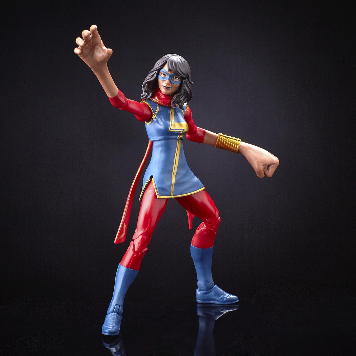 SPIDER-MAN C0033EL20 6-Inch Legends Series Ms. Marvel Figure