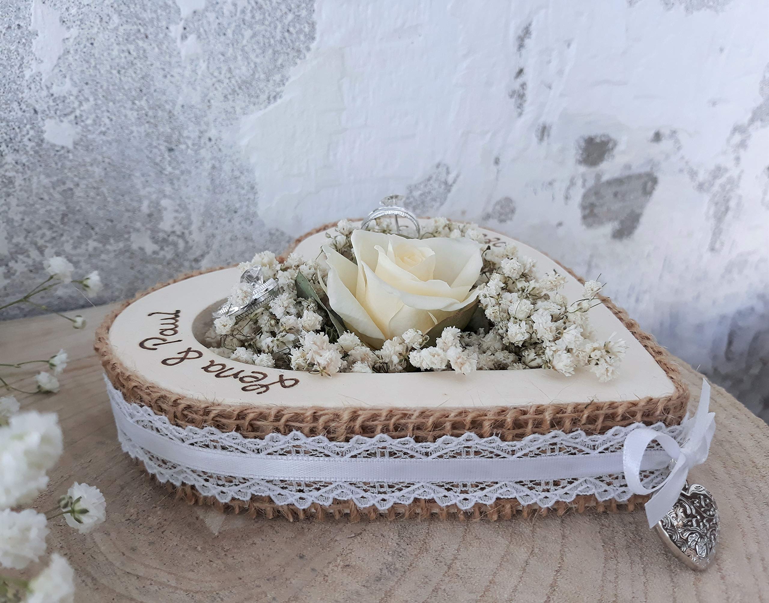 Hochzeit Ringkissen Ringhalter Herz Rose Loveliness creme für Eheringe mit Namen