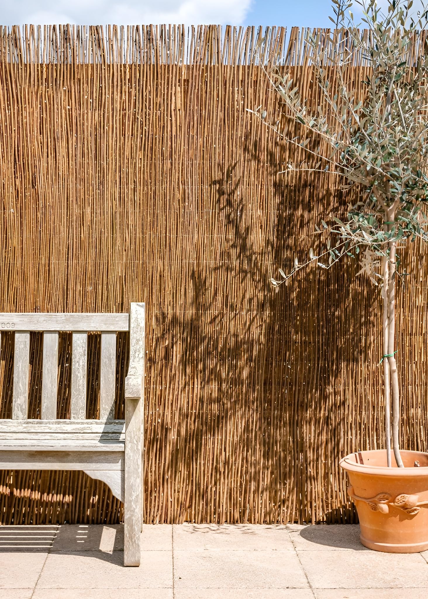Premium Willow Natural Garden Fence Screening Roll Privacy Border Wind & Sun Protection 5m x 2m (16ft 4in x 6ft 7in)