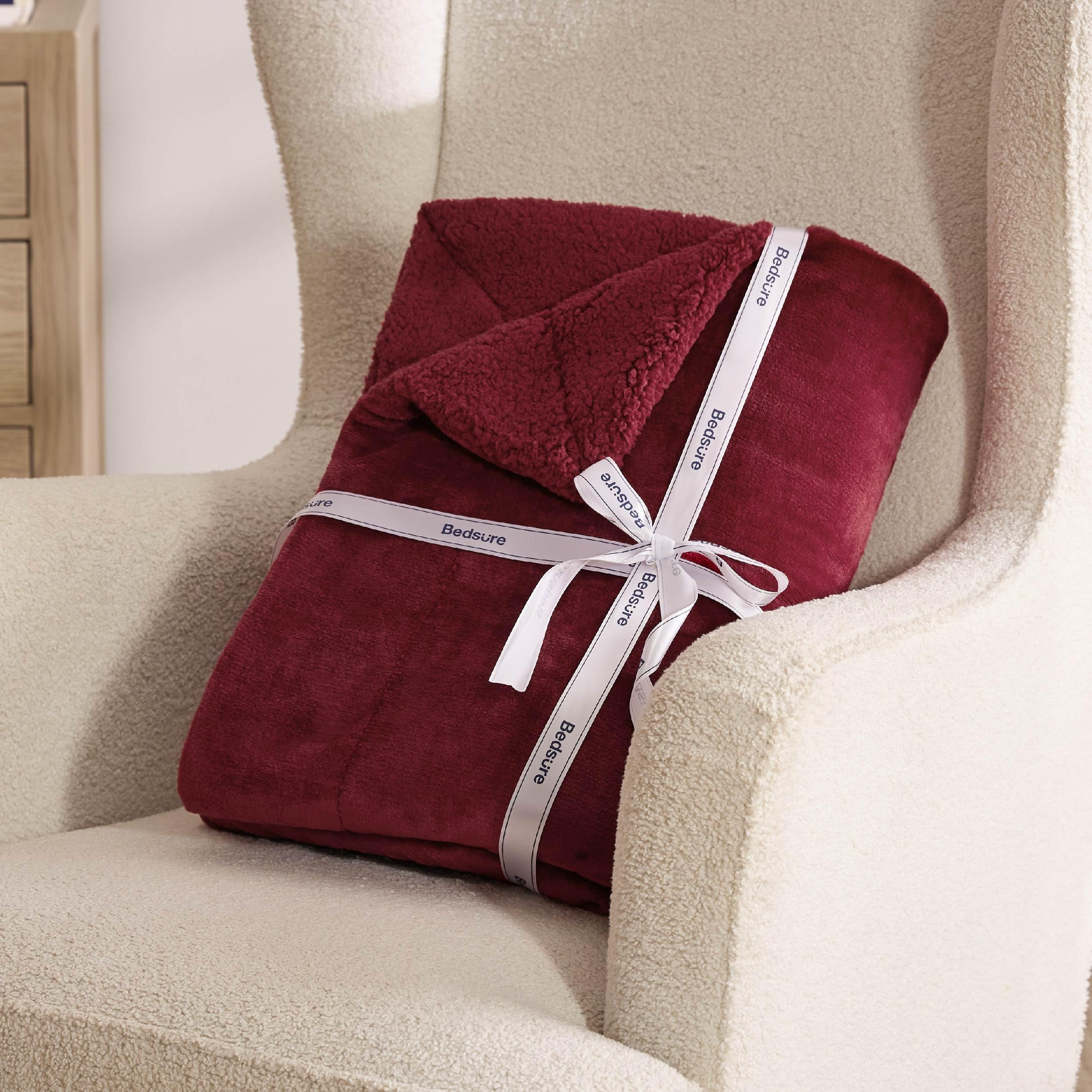 Bedsure Manta Sofá Polar Invierno - Sherpa, Rojo Oscuro, 230x270 cm | Mantas para Cama, Mantas Grande Suave y Cálida para Sofá, Manta Borrego Polar Reversible de Franela y Borreguito, Acogedor