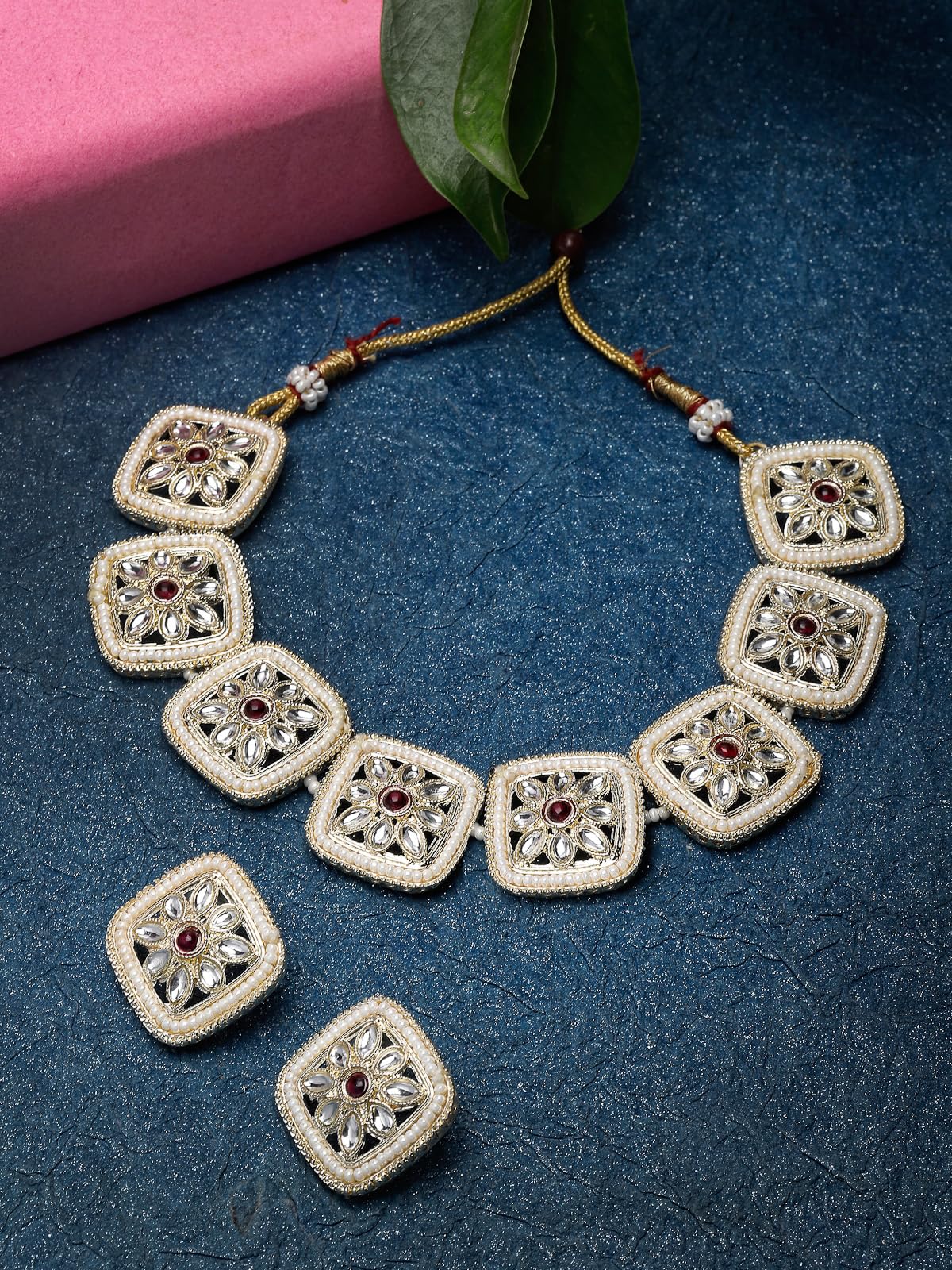 Kundan Studded Collar Necklace Set + Earrings