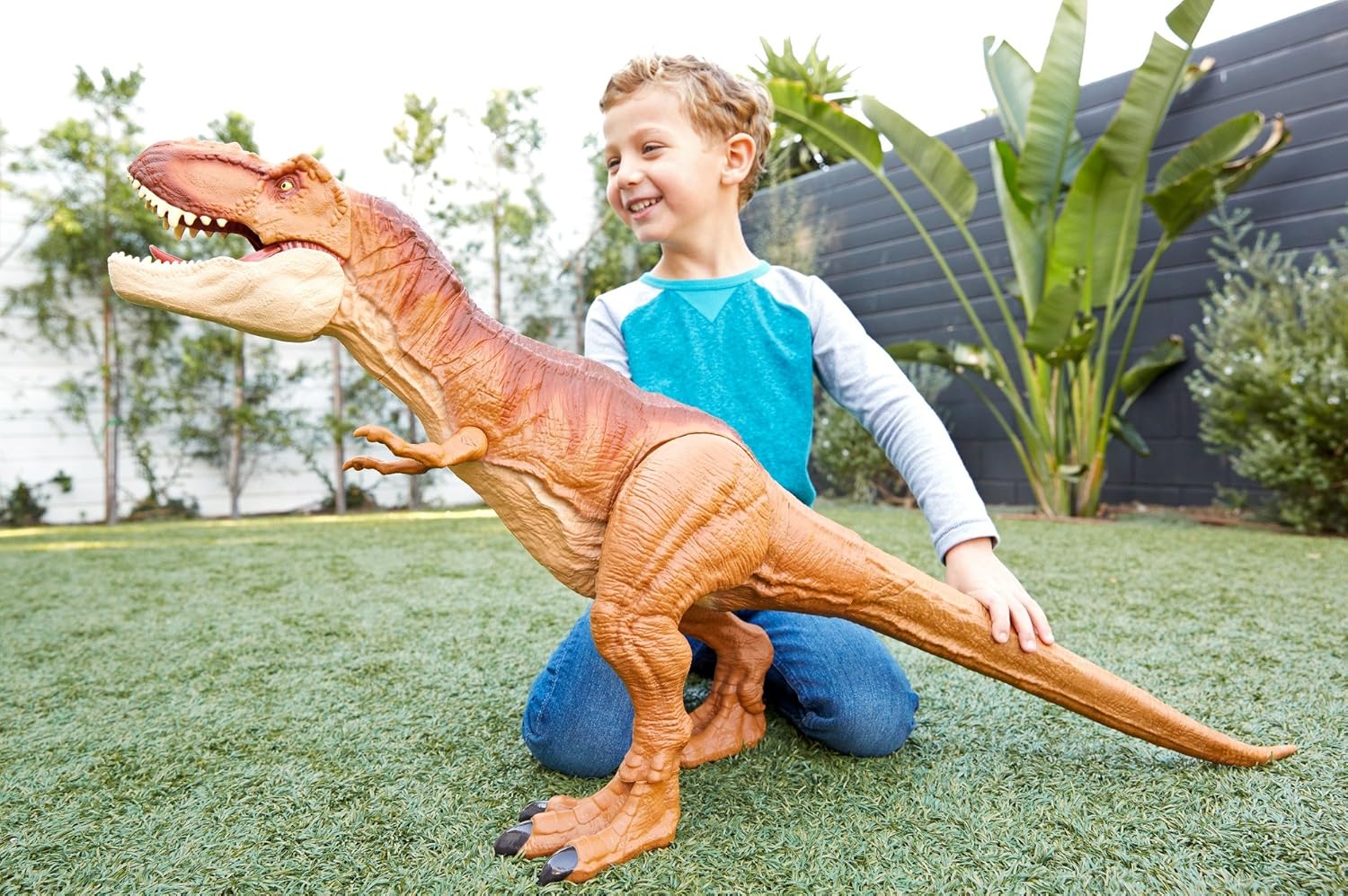 Jurassic World T−レックス FMM63 91AVSBC6IFL._AC_SL1500_.jpg