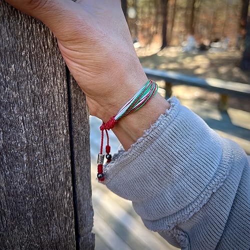 Vista 130 de Rumi Sumaq Pulseras con lazo de bandera del orgullo y el país, macramé tejida anudada a mano, cola de pez y trenzada, pulseras unisex ajustables