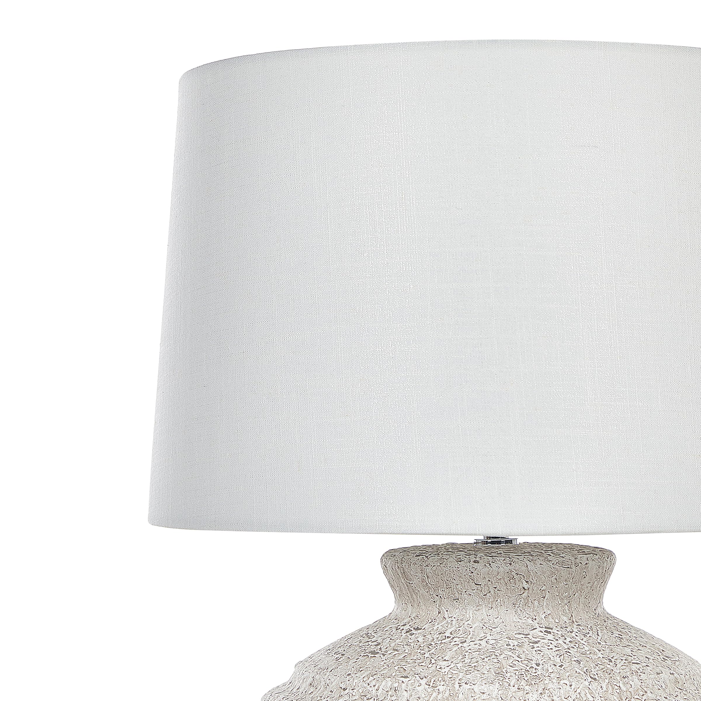 Beliani Tischlampe mit Keramikfuß hellbeige Steinoptik 60 cm Lampenschirm weiß Caine