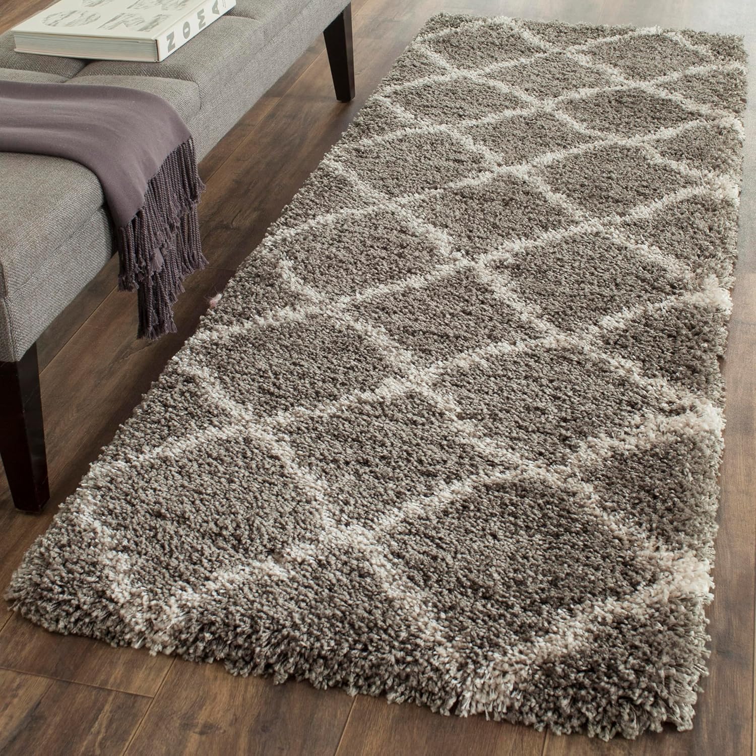 SAFAVIEH Belize Shag Collection Accent Rug - 2'3" x 5', Taupe & Grey, Boho Tribal Design, Non-Shedding & Easy Care, 2-inch Thick Ideal for High Traffic Areas in Foyer, Living Room, Bedroom (SGB489D)