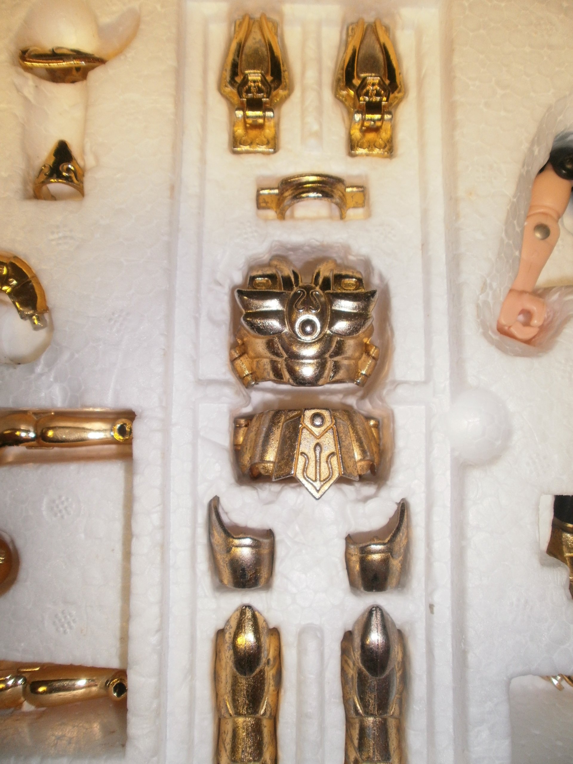 Amazon.co.jp: 聖闘士星矢 蟹座の聖衣 スコーピオンクロス : おもちゃ