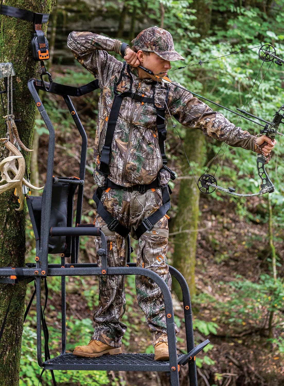 OL'MAN 22’ Big Daddy Jaw & Truss Hunting Ladder Tree Stand