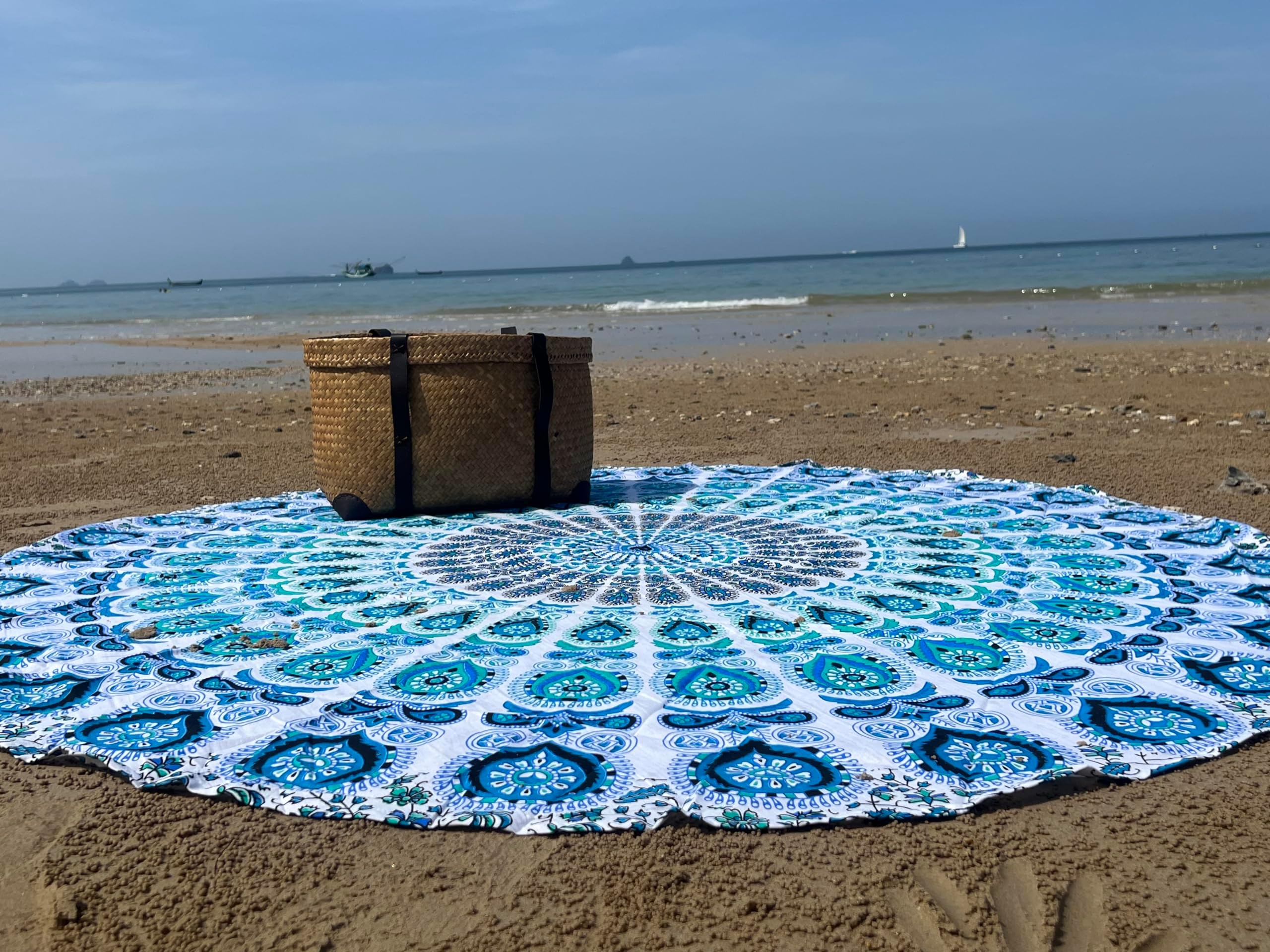 raajsee White Blue Round Beach Tapestry Hippie/Boho Beach Blanket Mandala/Indian Cotton Throw - Round Tablecloth/Home Decor/Indie Rug Yoga Mat Meditation Picnic Rugs 178 CM / 70 INCHE Circle