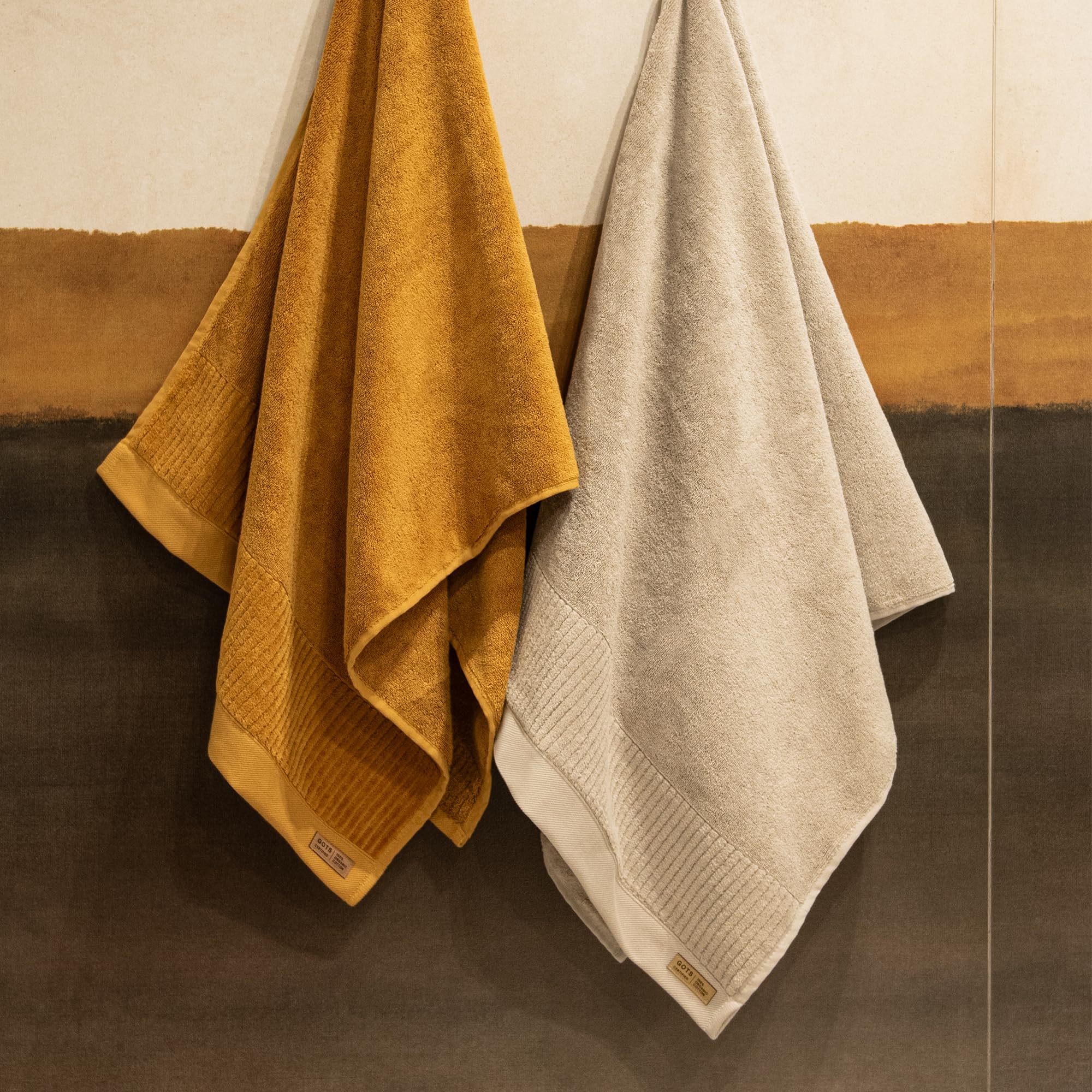 Zwoltex - Toalla de Ducha Grande, 4 Piezas: 30x50/50x100/70x140/100x150 cm, Ultra Suave y Absorbente 600 g/m², 100% algodón orgánico Certificado Gots, ÖKO-Tex, Gris - Colección Porto