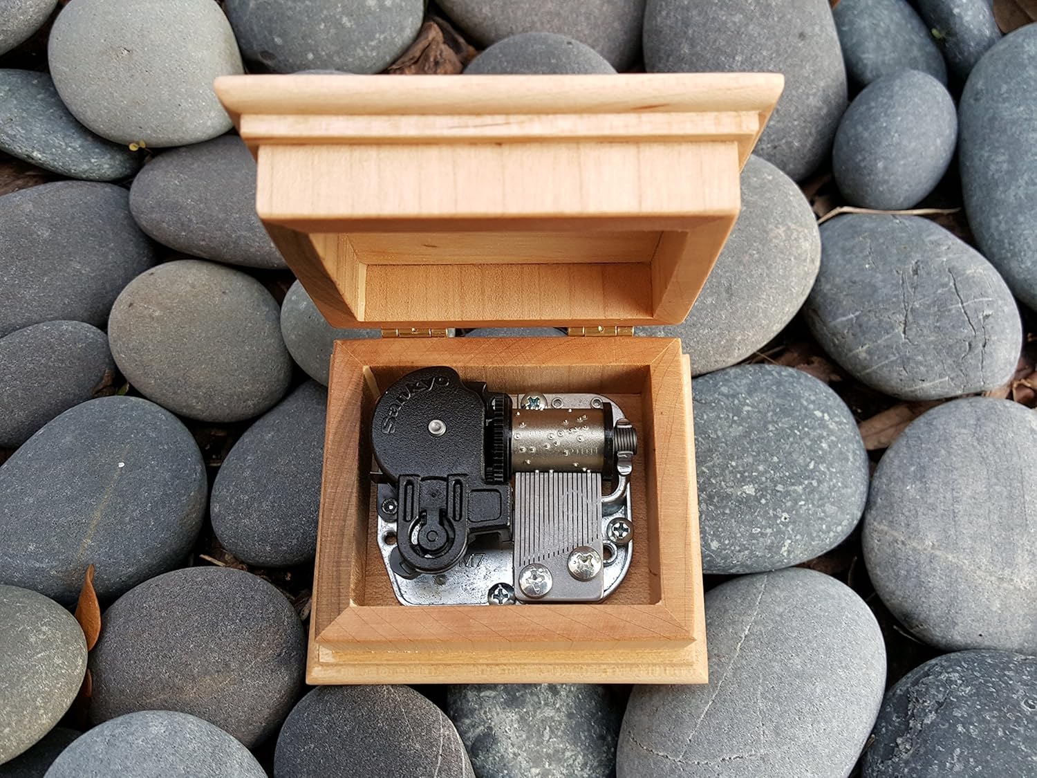 Mother's day gift, Custom engraved wooden music box with an elephant family on the top with your customized message on the bottom side of the box, with your choice of color and song