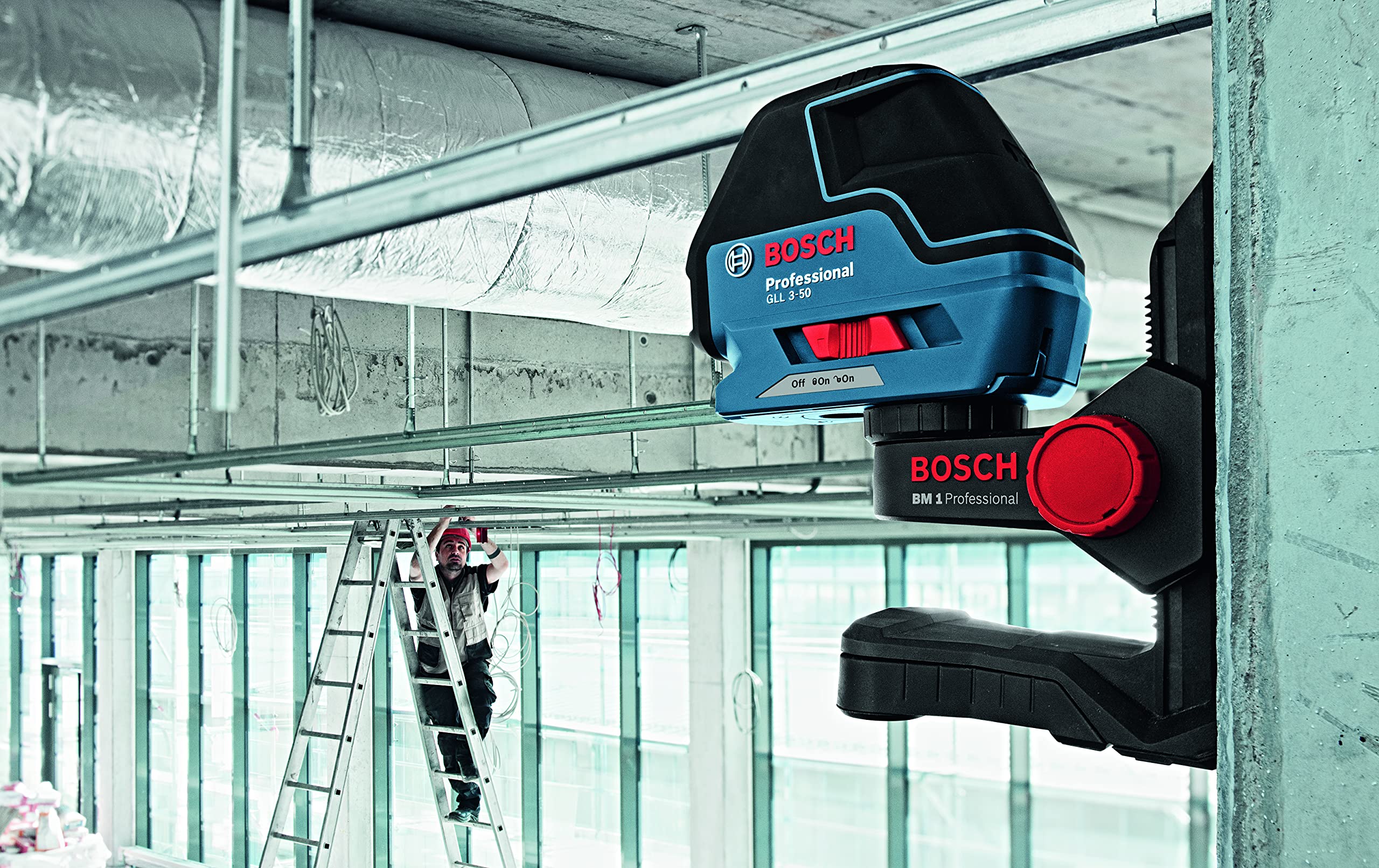 Bosch Professional Livella laser GLL 3-50 (laser rosso, da interno, raggio d'azione: 10 m, 4 batterie AA, supporto rotante)