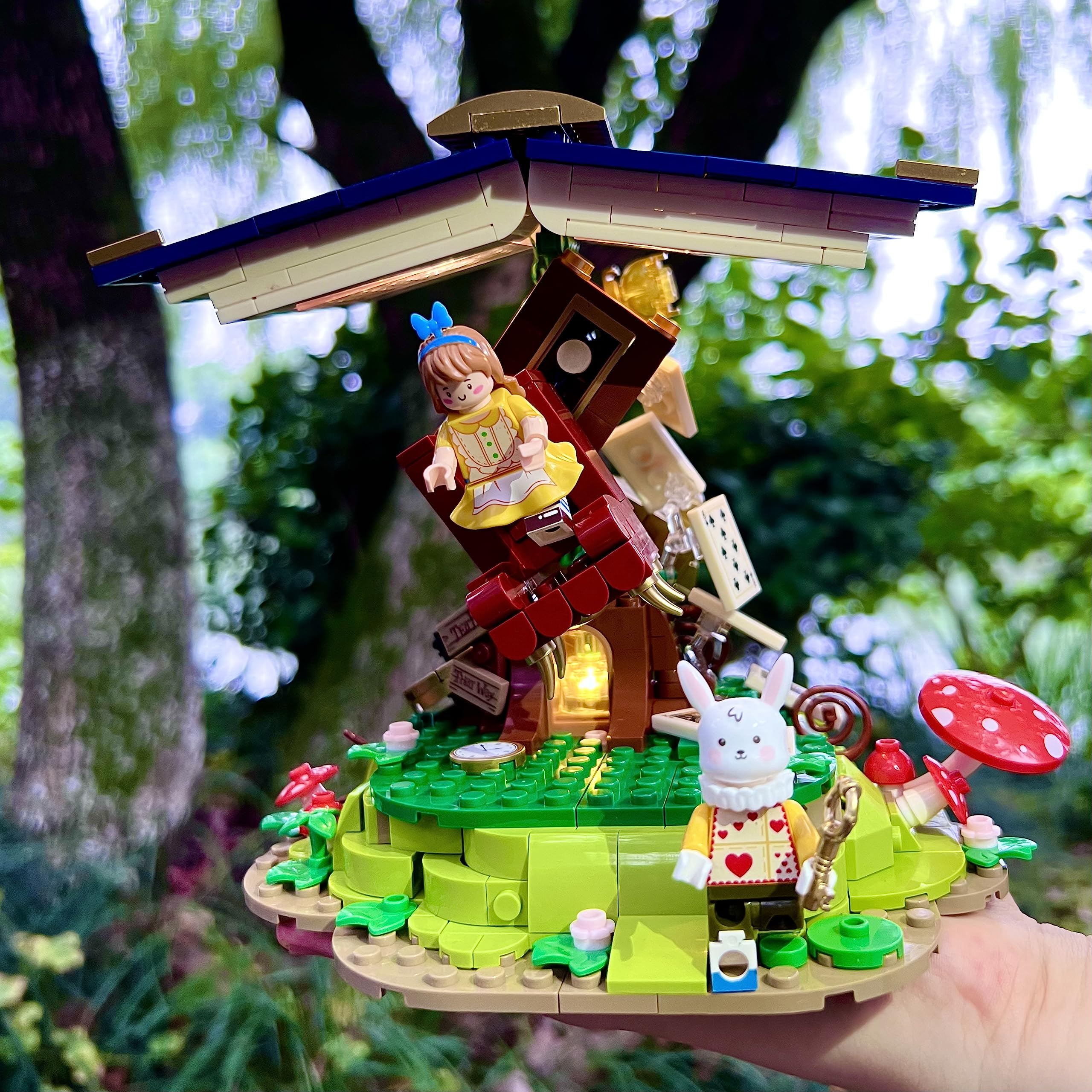 Amazon.com: CoPlanaire Alice in Wonderland Building Blocks Toy Set