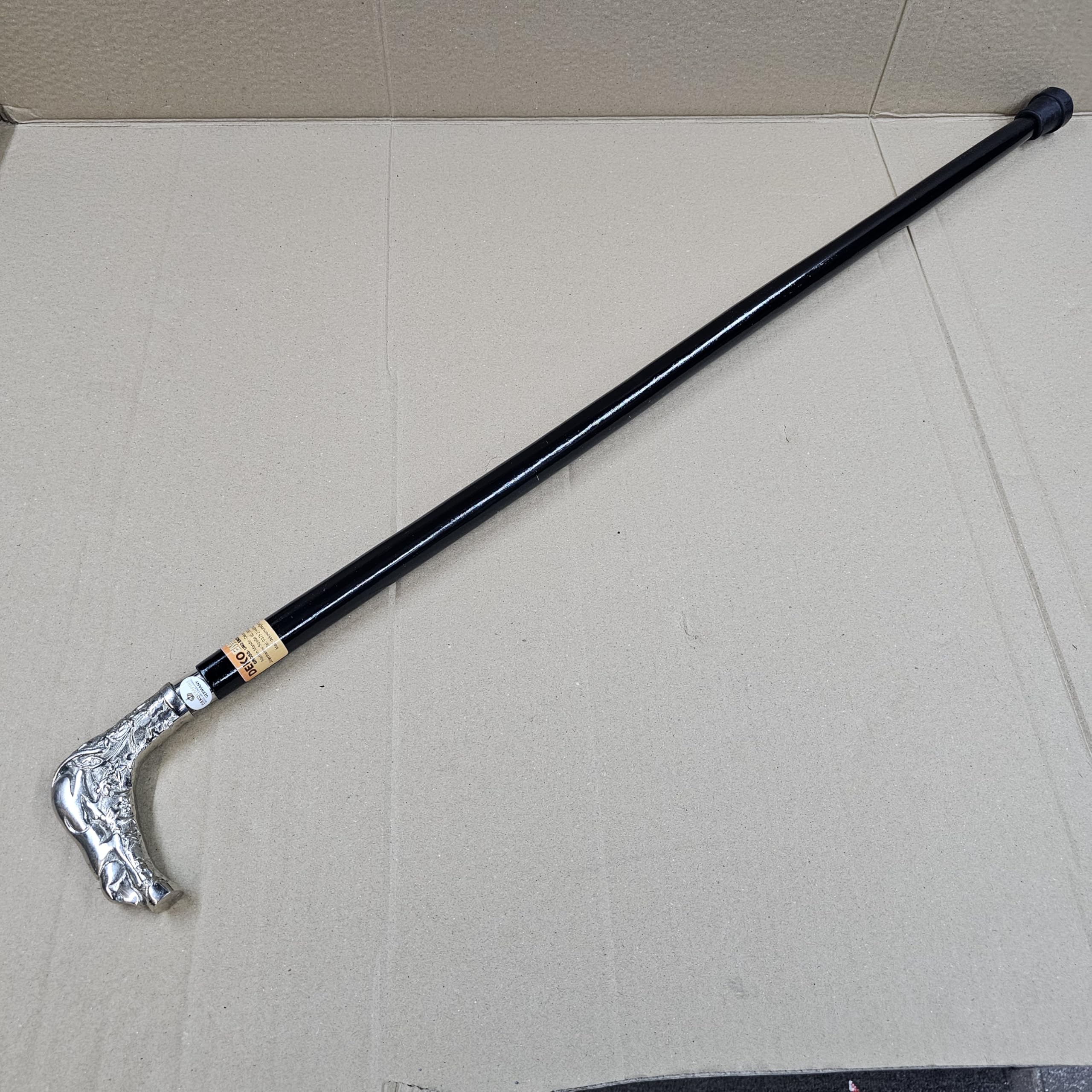 Elegancka dekoracyjna drewniana laska, laska ze srebrnym metalowym uchwytem 96 cm długości i wadze 650 g. Z wytrzymałą, antypoślizgową gumową rączką w stylu antycznym