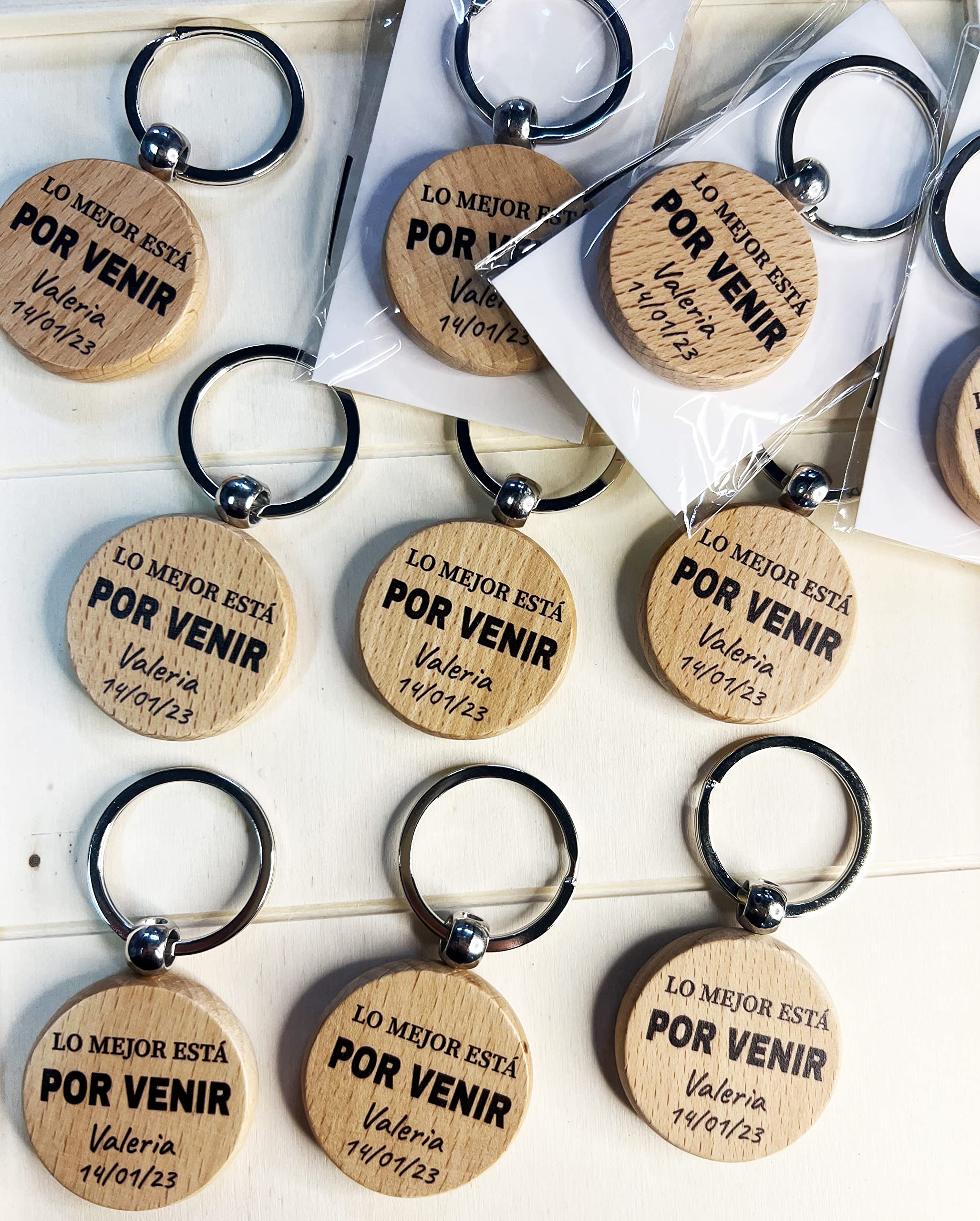 Uvimark - Llaveros de Madera Personalizados - Llaveros Originales - Regalos de Empresa - Detalles de Boda - Comunión - Bautizo