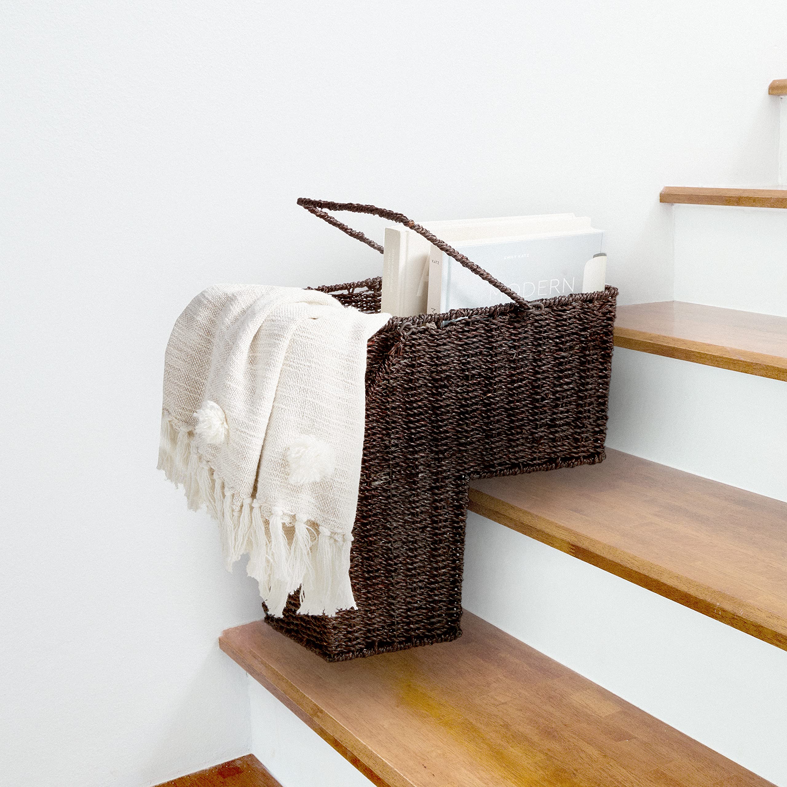 Trademark Innovations Wicker Storage Stair Basket with Handles Cestino Scala, Materiale: Vimini, Marrone, 36 cm