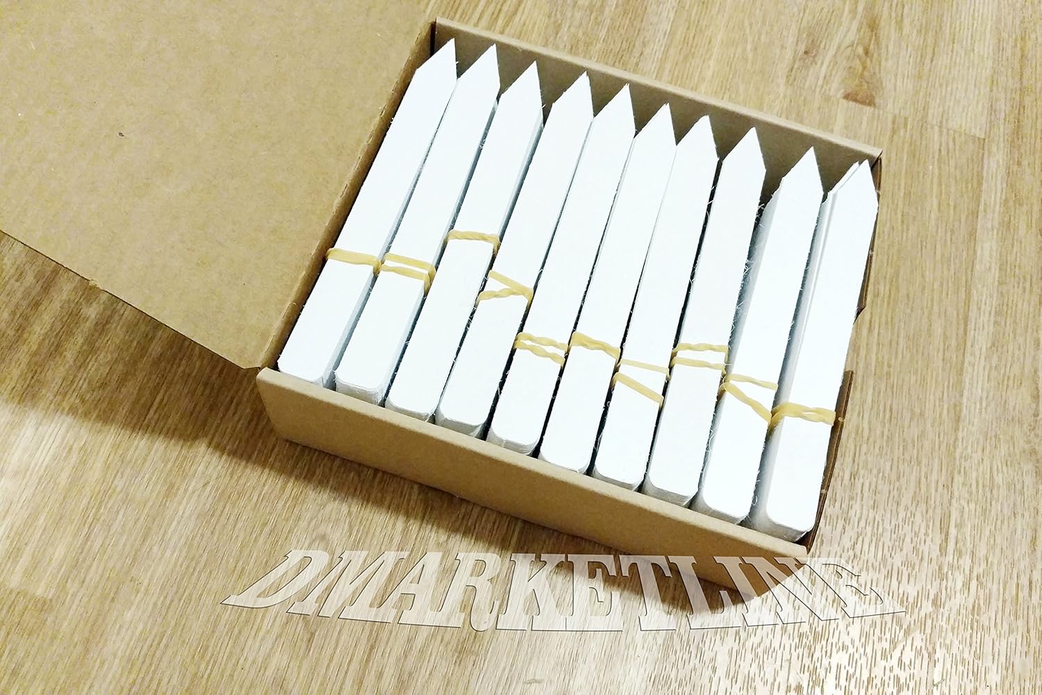 500 Labels 6x5/8 White Plastic Plant Labels Tags Pot Markers, Keep Tracking Your seedlings by DMARKETLINE