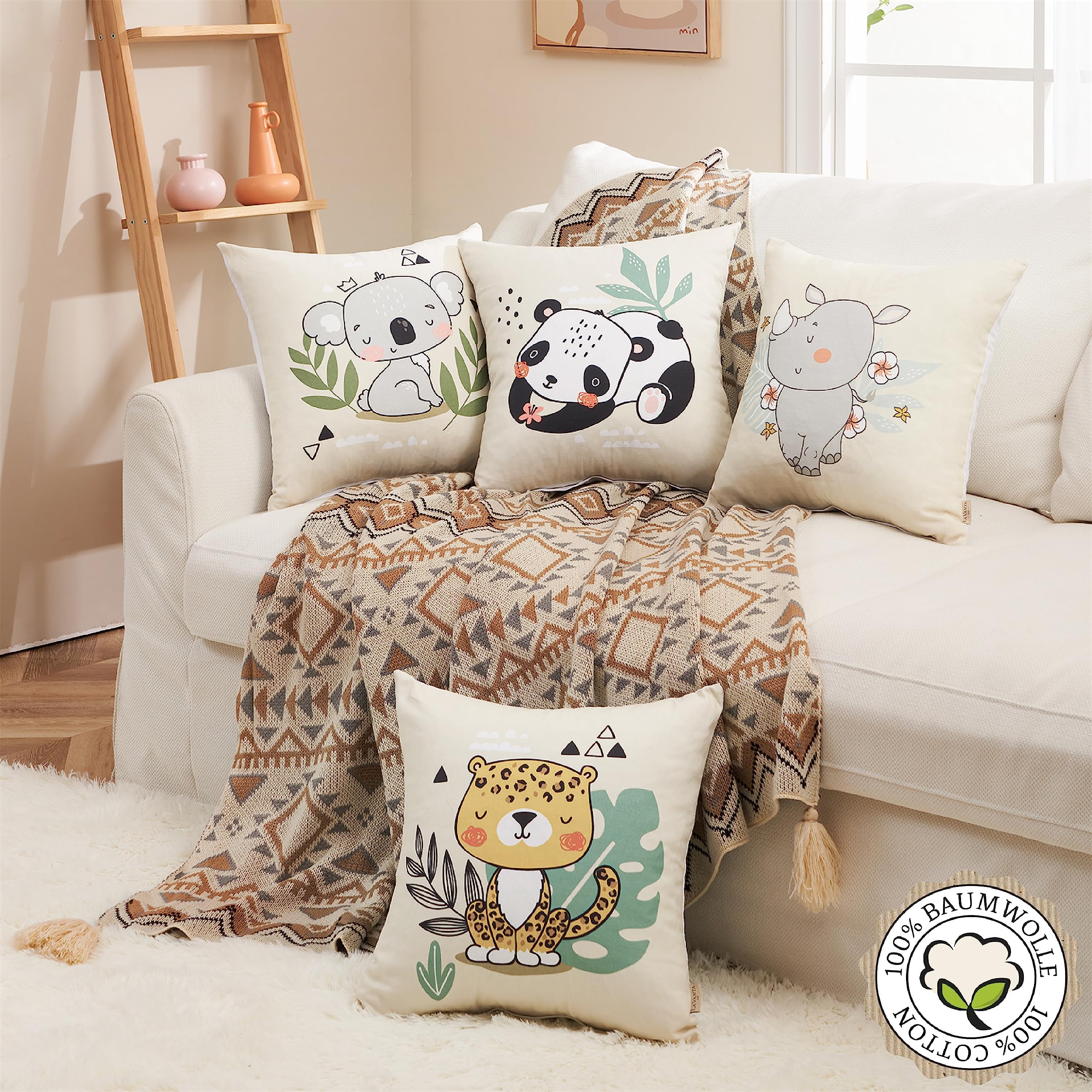 100% Hochwertige Baumwolle: Kinder Kissenbezüge 40x40 (4er Set) | Bezaubernde Tiermotive: Nashorn Leopard Panda Koala | Deutsche Qualität | Stilvolle Kinderzimmer Dekoration