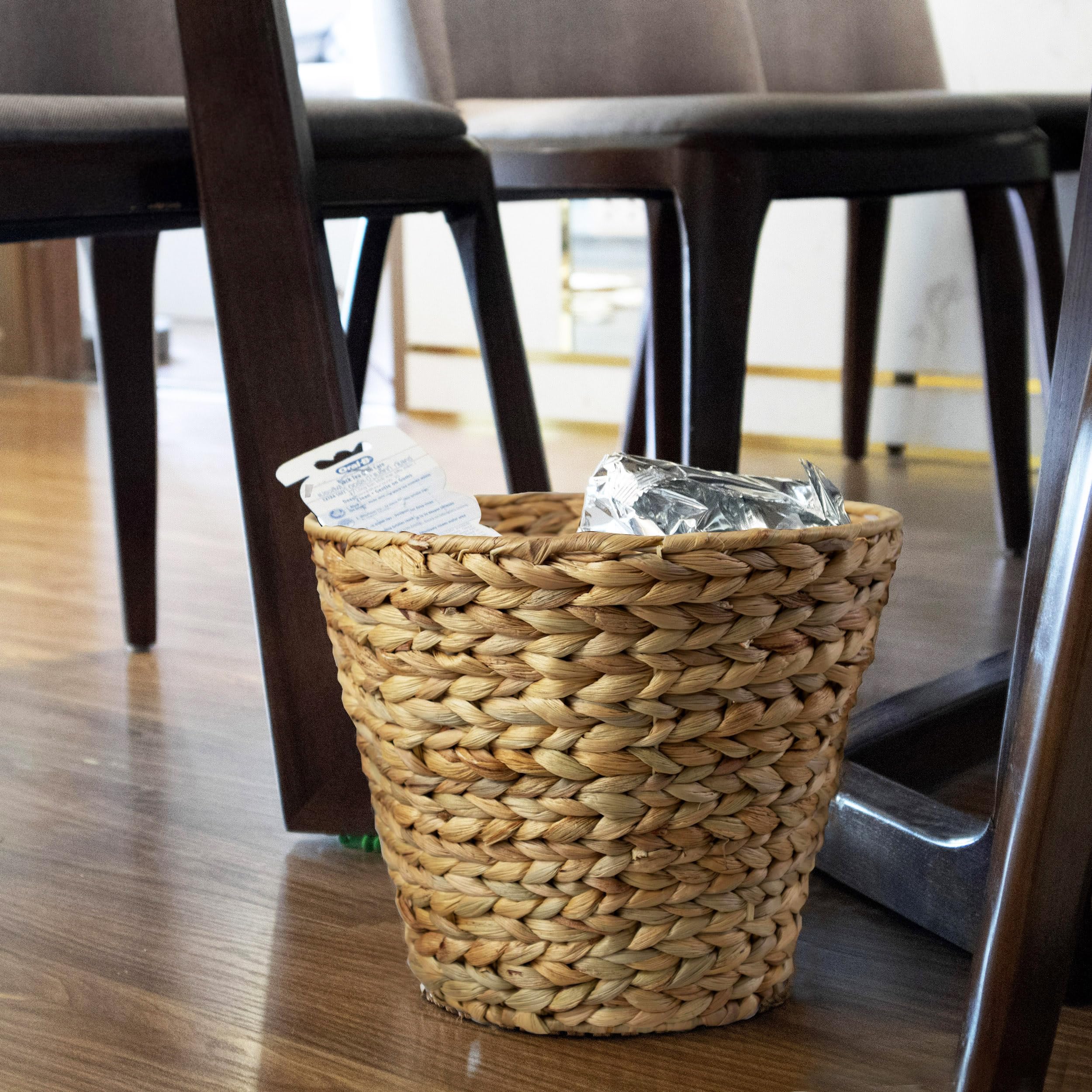 PEMAR Wicker Waste Basket Trash Can, Woven Trash Basket, Round Boho Decorative Wastebasket, Recycle Container Bin (Water Hyacinth)