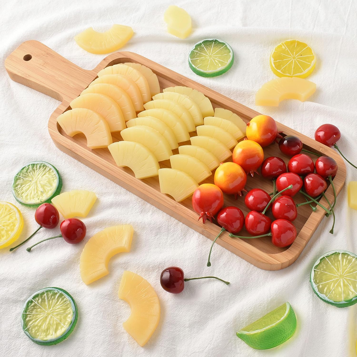 Artificial Pineapple Slices, Fake Pineapple Fake Fruit Slices Plastic Pineapple Slices Artificial Fruit Model Home House Kitchen Party Decoration Photography Props(30pcs Yellow)