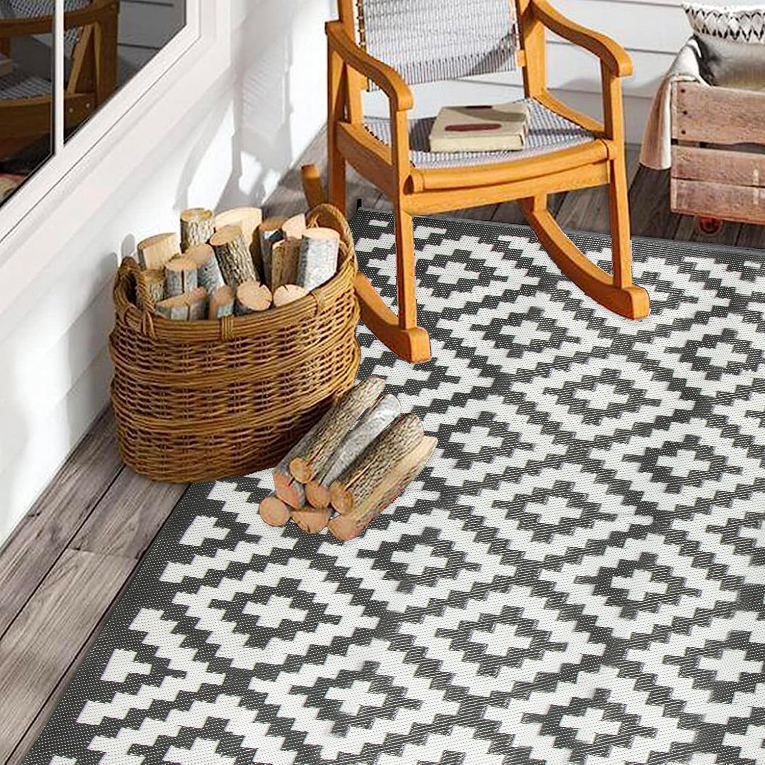 Msrugs Outdoor Plastic Straw Rug - 5x7 Courtyard Indoor Outdoor Trellis Gray White Reversible Mat - Area Rugs with Carrying Bag for Picnic, Camping, RV Area and Home Patio Decor - 5 ft. by 7 ft.