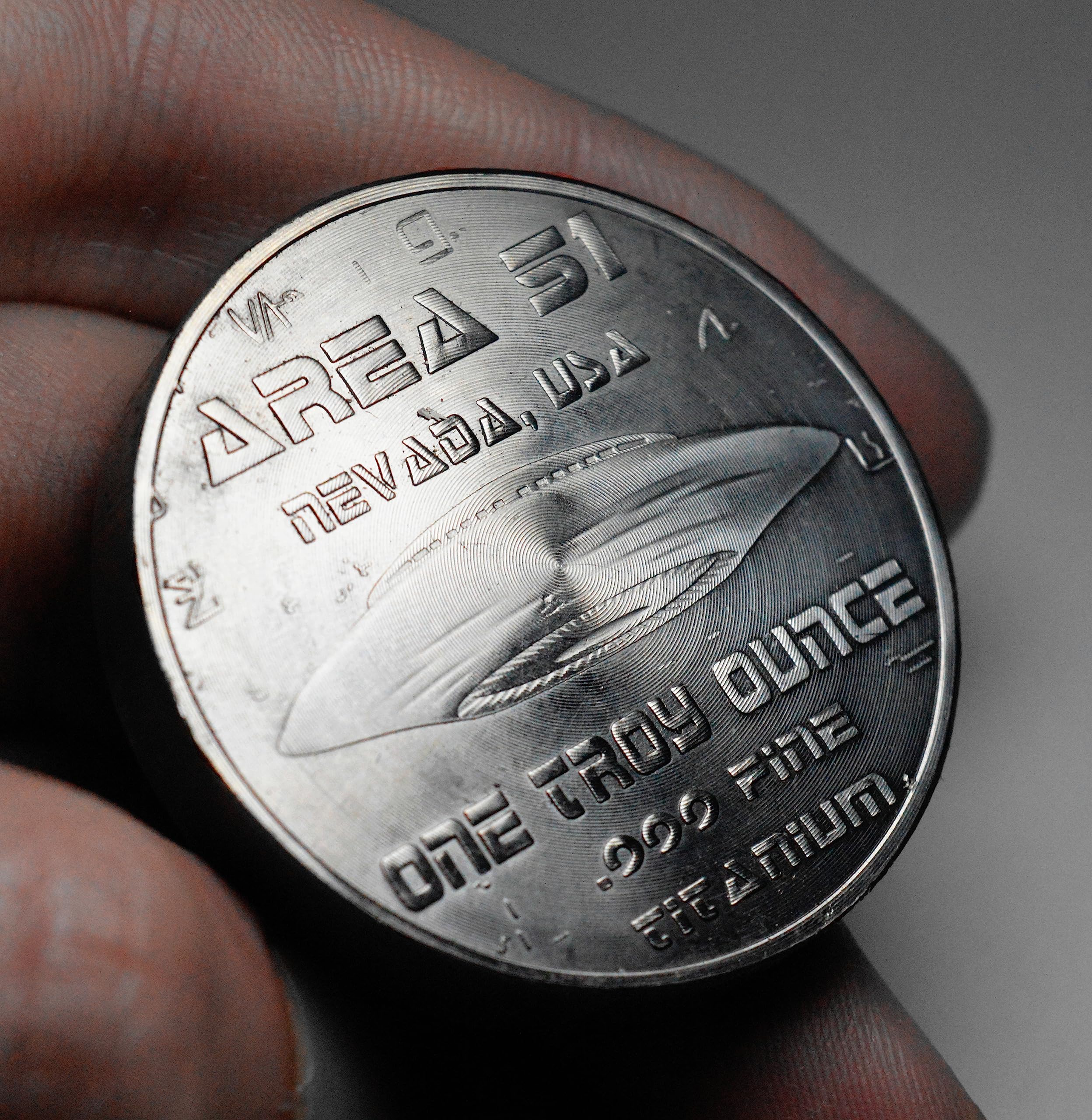 The Commemorative Coin Company Titanium Fine/Pure .999 Coin/Round/Bar. Area 51, Nevada, Usa. One Troy Ounce 31.1G. Investment/Bullion. Alien/Roswell/Space/Ufo/Aliens