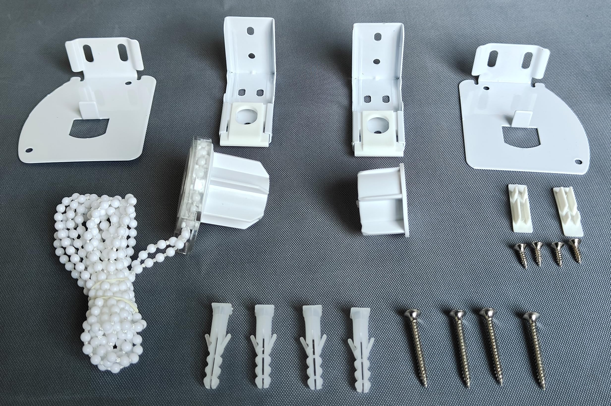 green decor roller blinds pelmet installation set, 2 clutch connector for 38mm pipe tube with 2 side brackets, 2 l brackets, 2 end cap, 4 bracket screw, corded chain, 4 screw and 4 wall plug