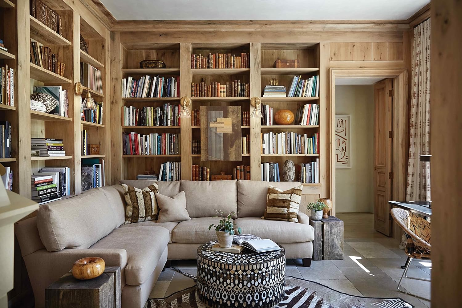 Hinkley Arti 3691HB-CL Medium Adjustable Single Light Sconce, Single Pivot Point, On/Off Switch, Heritage Brass Clear Glass Shade