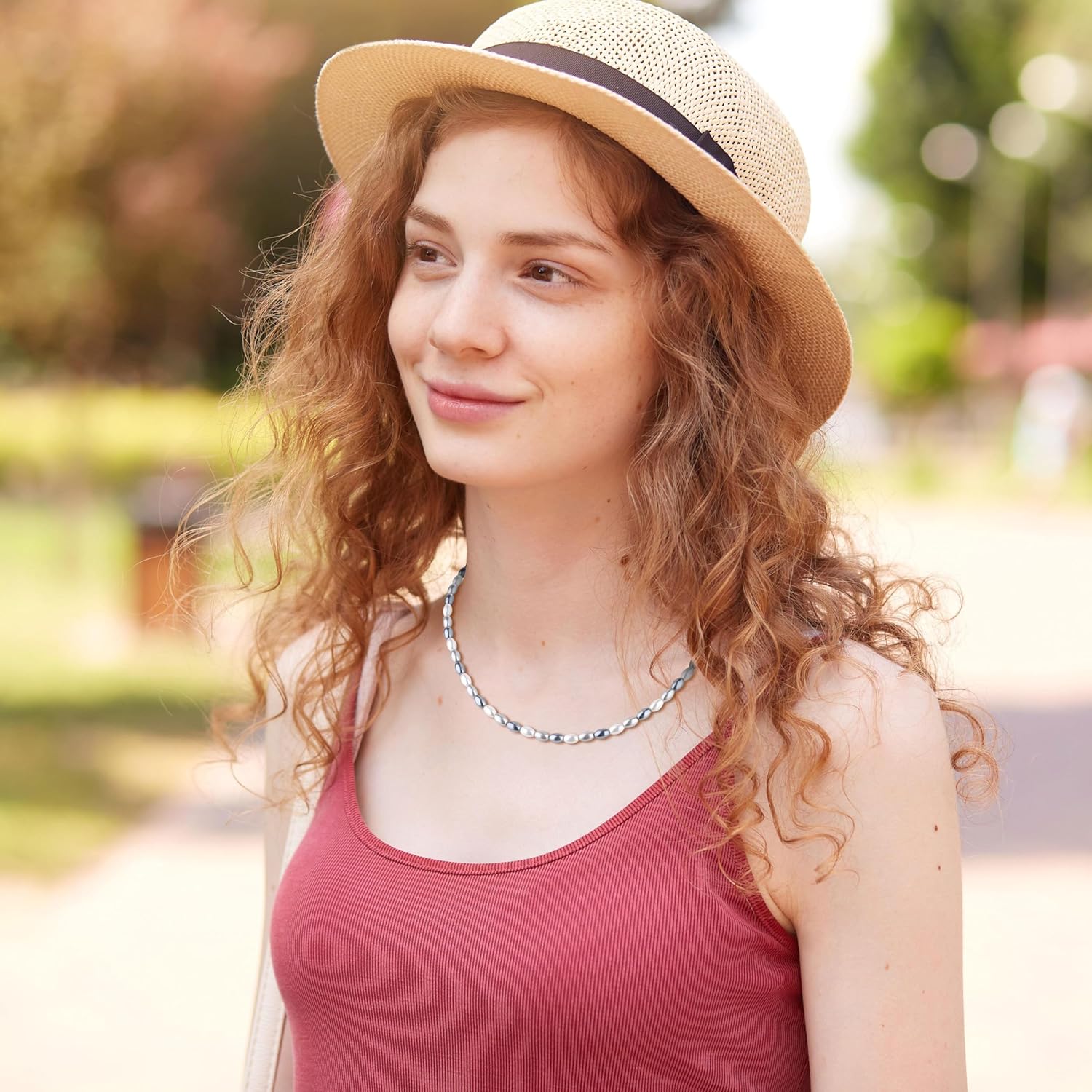 GAVU Women’s Pearl Necklace, Shell Pearl Choker Necklace for Women, Mother of Pearls Necklace for Women 16"/18" - Image 2