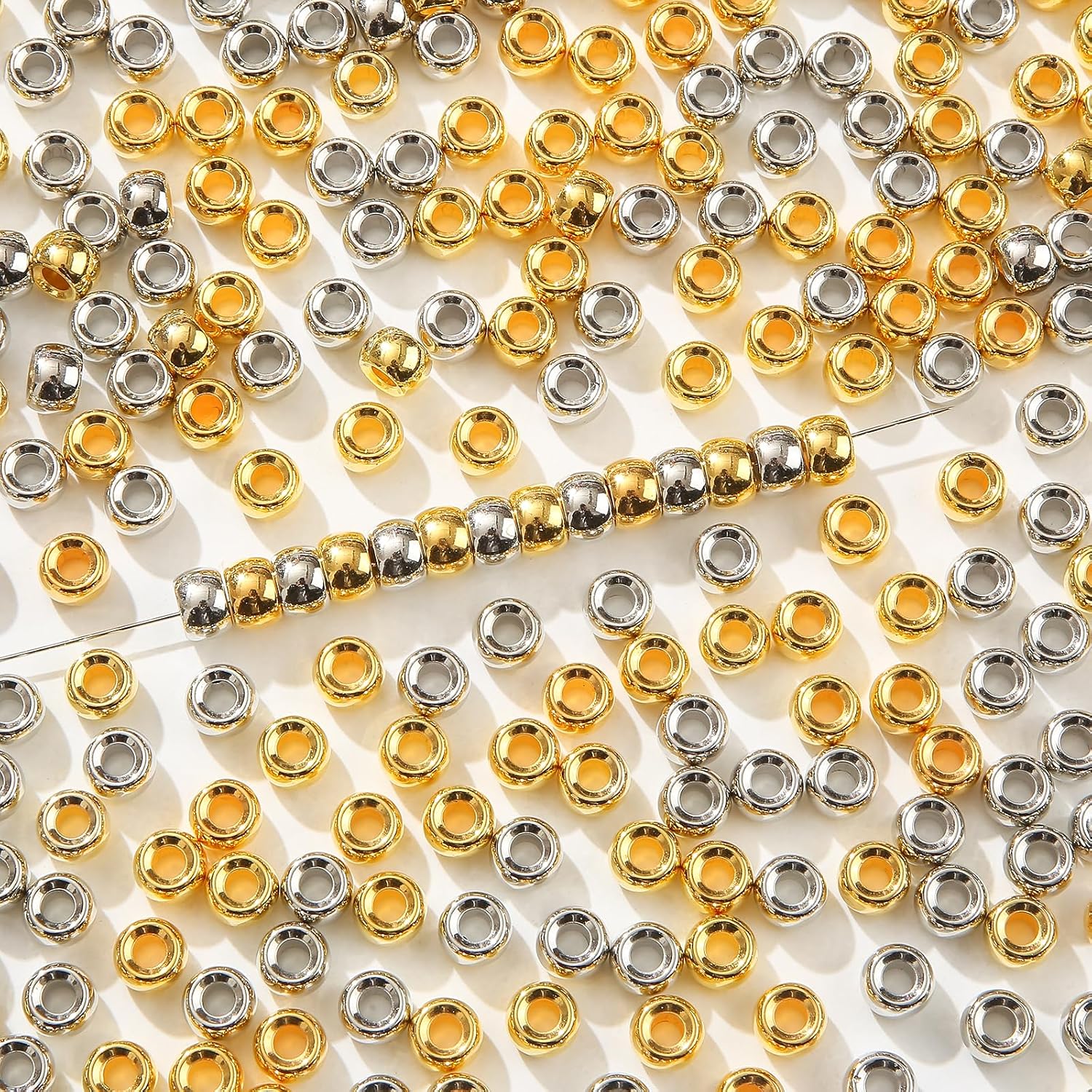 900pcs Pony Beads 9mm Large Plastic Bead,Golden&Silver Beads for Hair Braiding Bracelets Making (Golden&Silver)